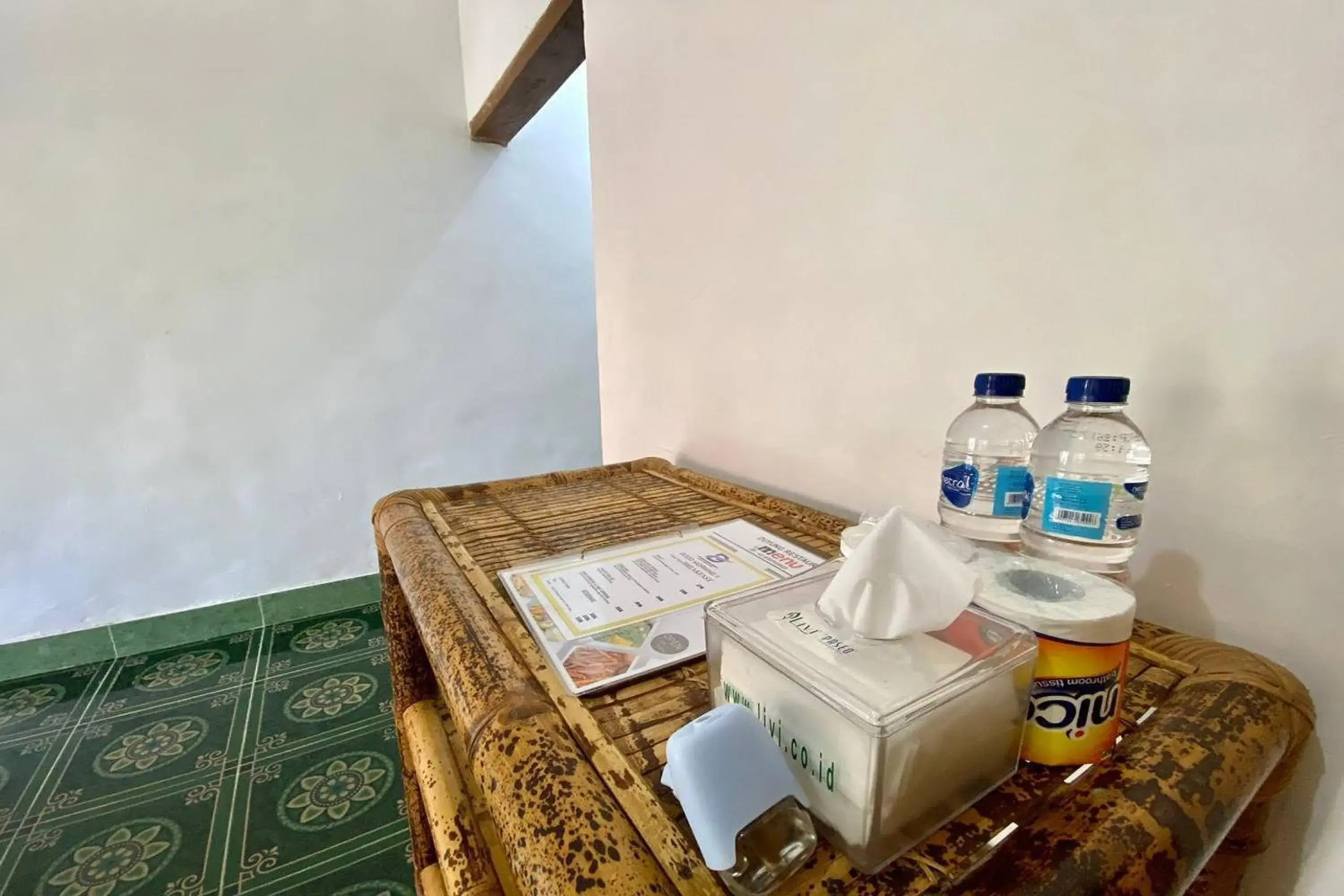 Bed in Duyung Rooms & Resto Gerupuk Bed in Duyung Rooms & Resto Gerupuk