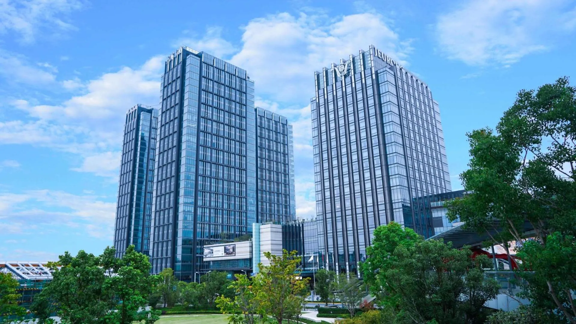 Property building in Jeurong Hotel Shanghai