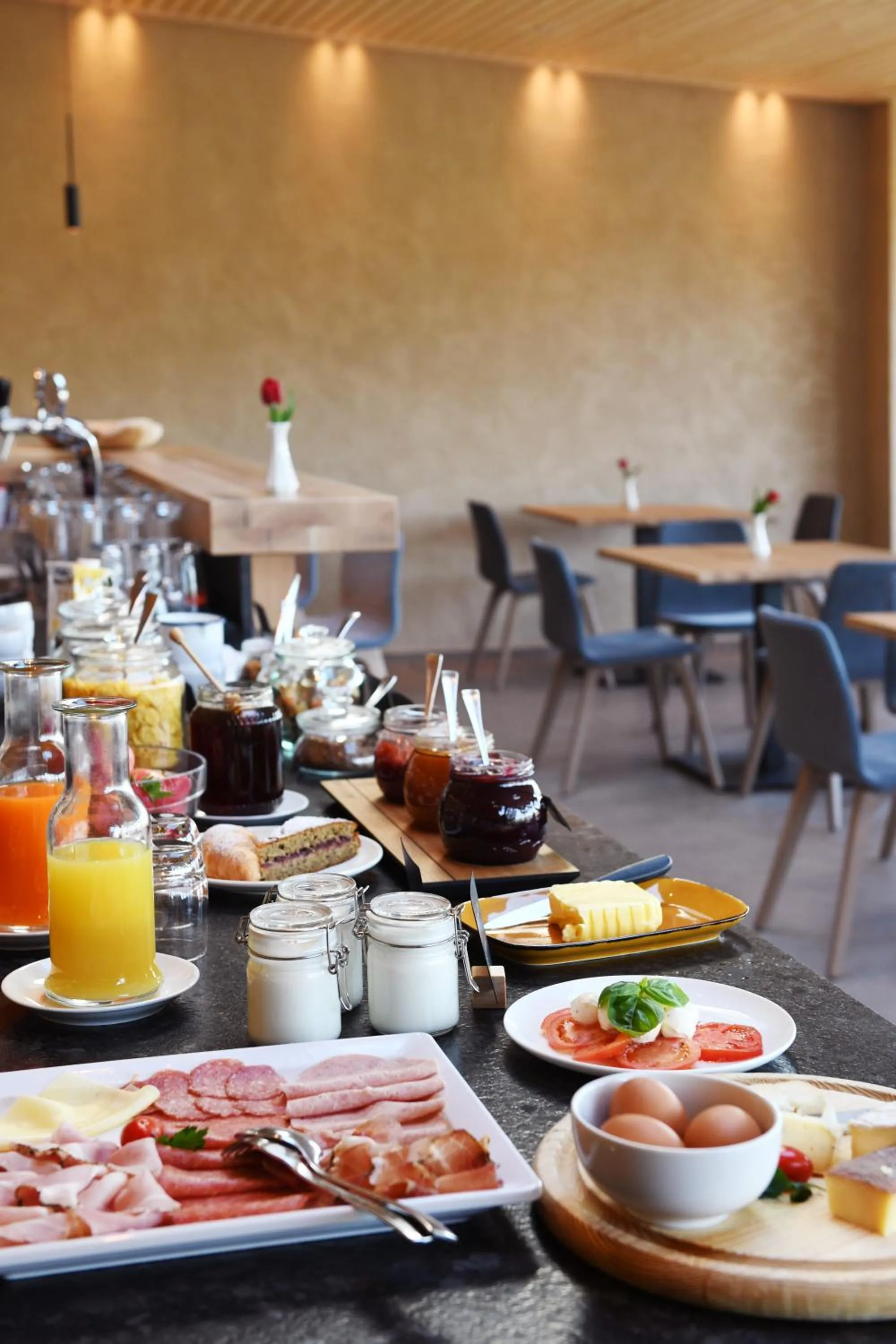 Buffet breakfast in Bad St Isidor