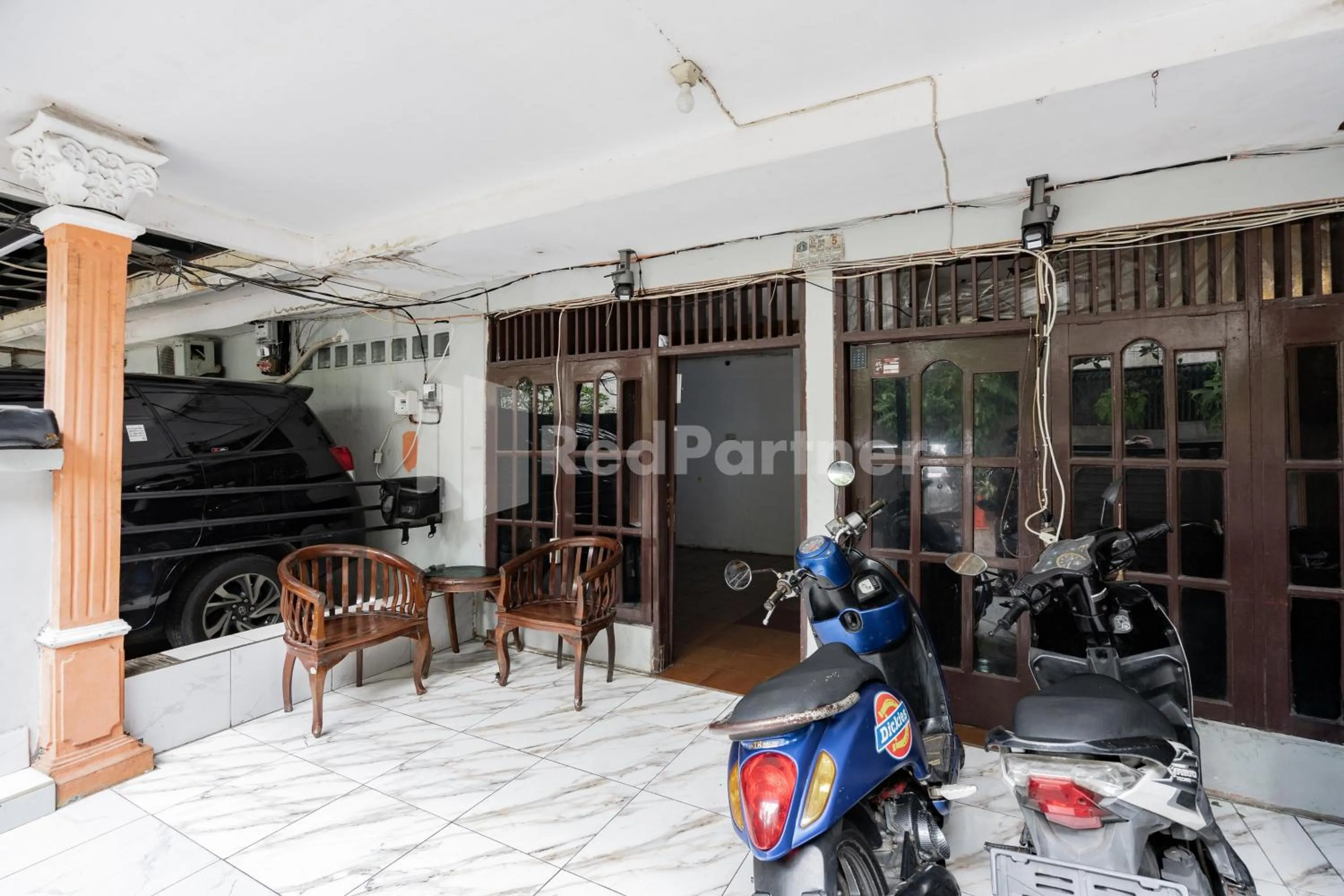 Property building in Danysa Guest House Jakarta RedPartner