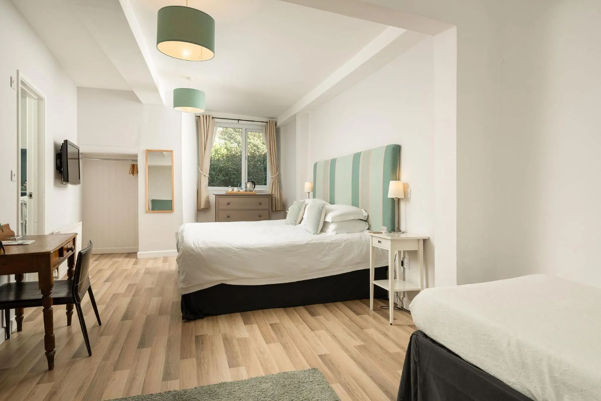 Family Room (2 Adults + 2 Children) - single occupancy in Chillington House