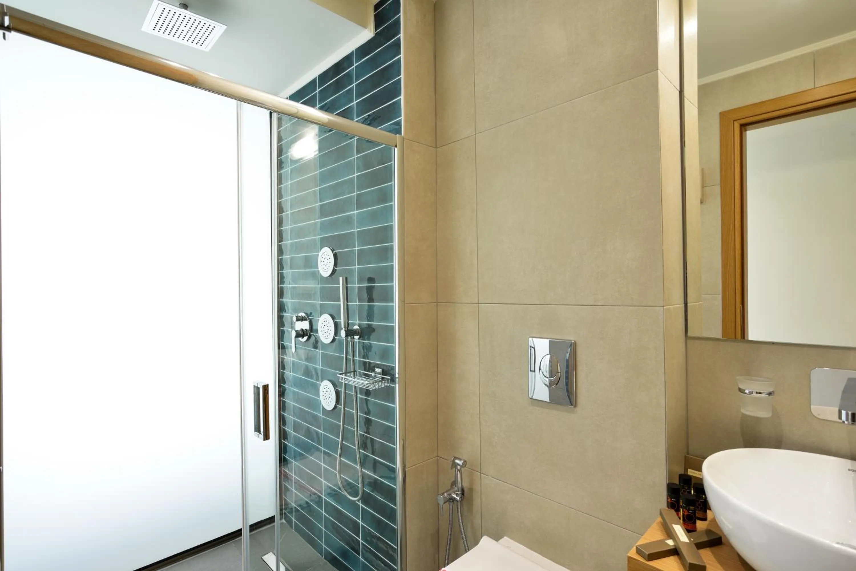 Bathroom in Elia Kalamaki Hotel