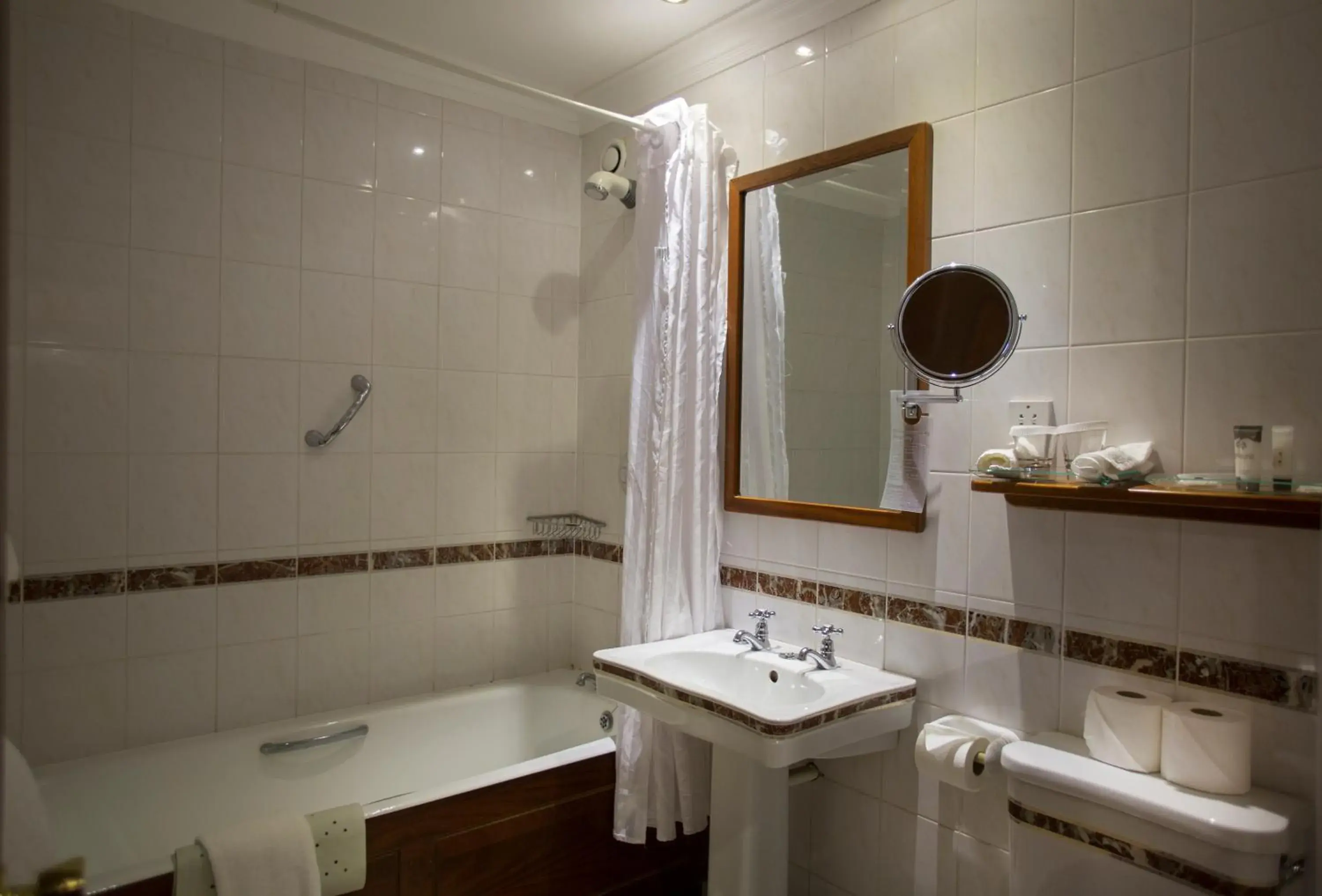 King Room in Hotel Minella & Leisure Centre King Room in Hotel Minella & Leisure Centre