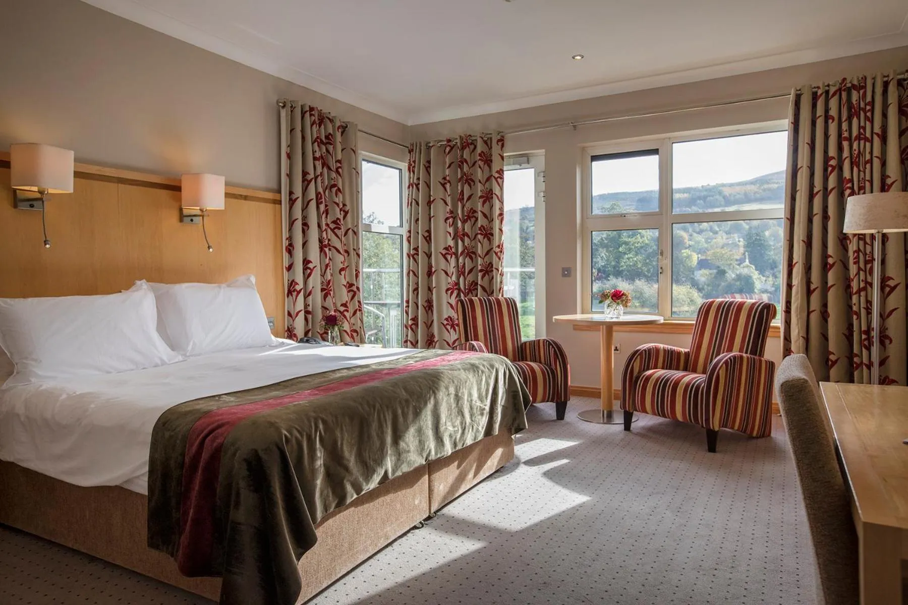 Bed in Hotel Minella & Leisure Centre