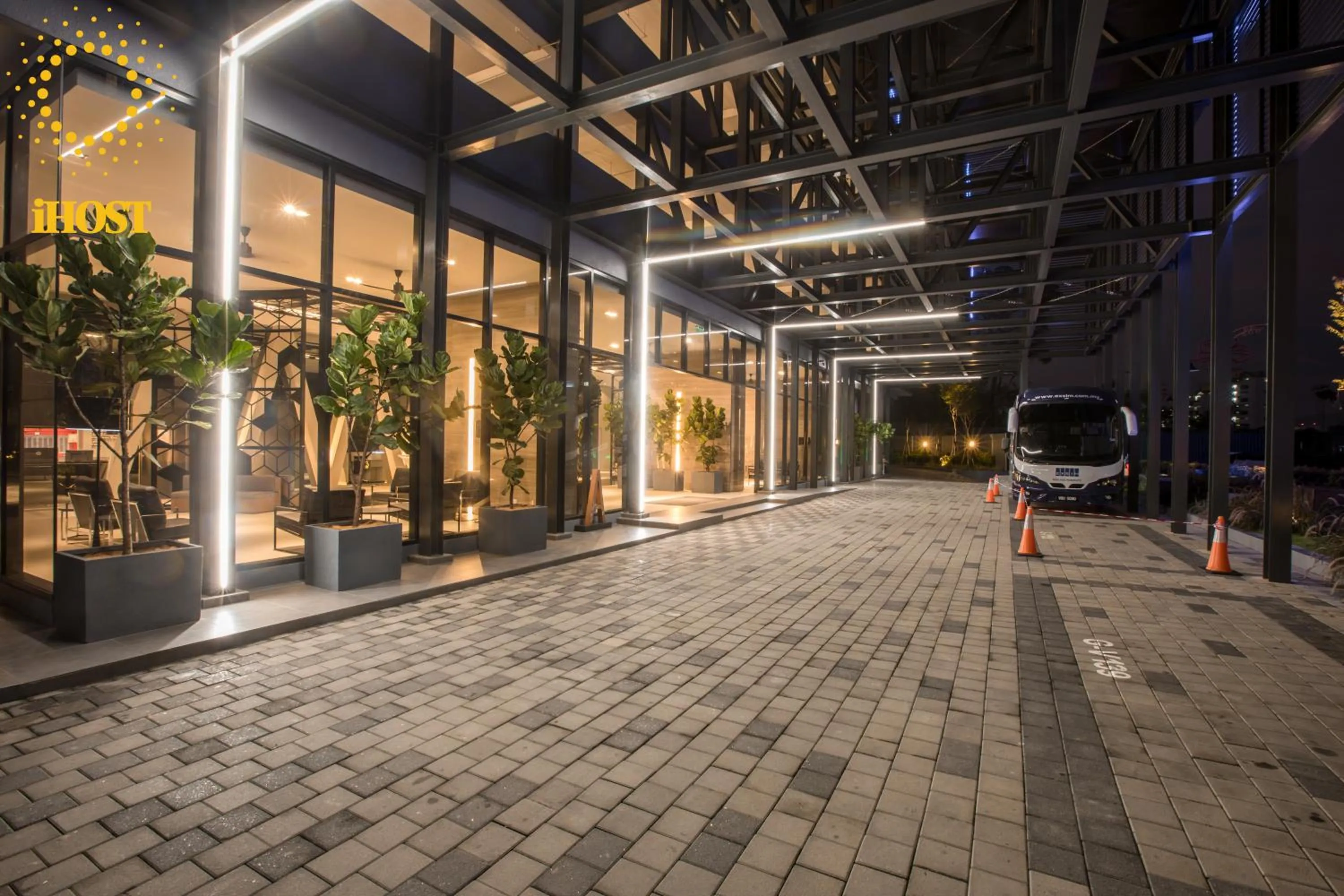 Property building in Expressionz 48th floor Sky Pool