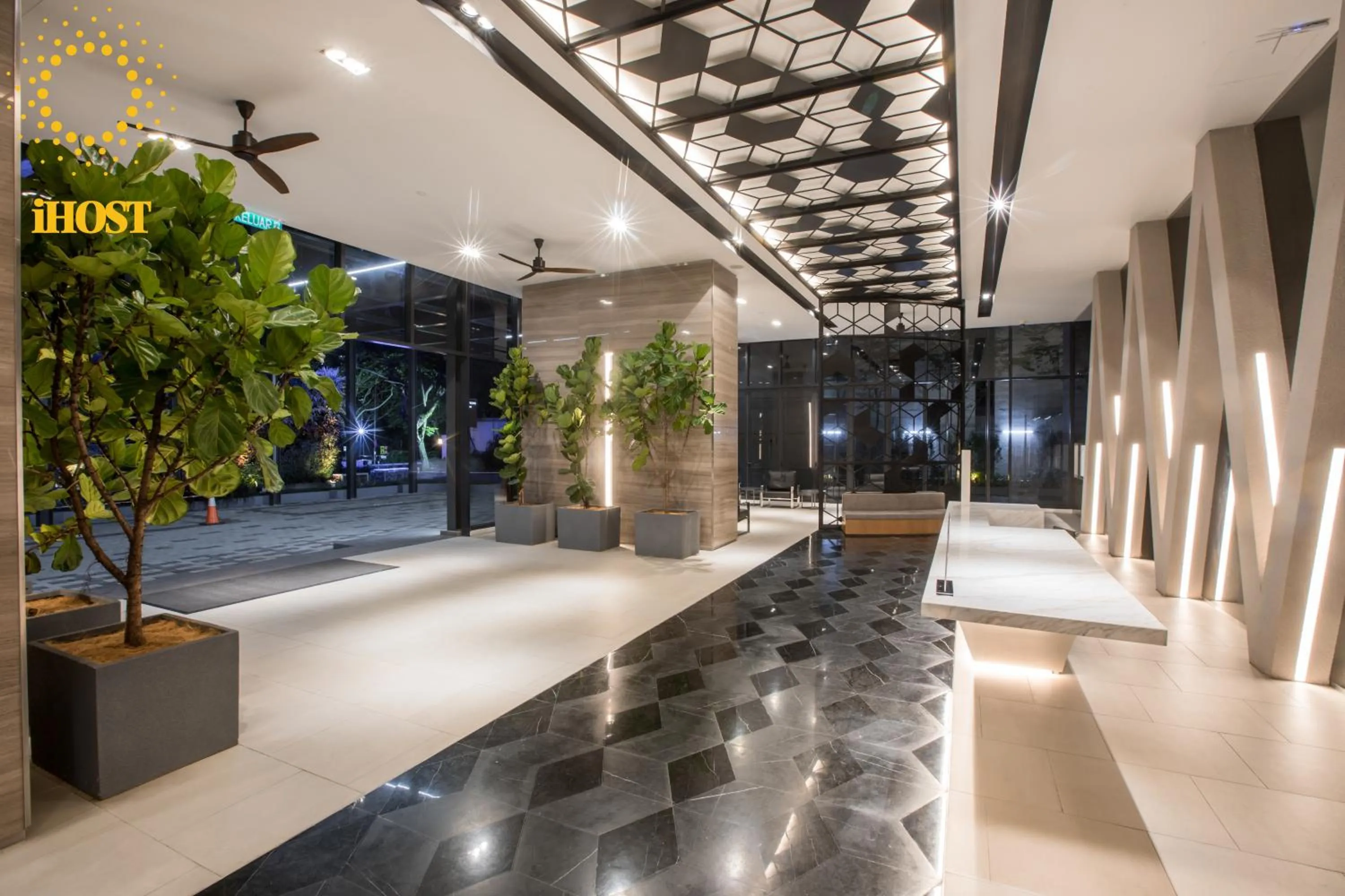 Night in Expressionz 48th floor Sky Pool