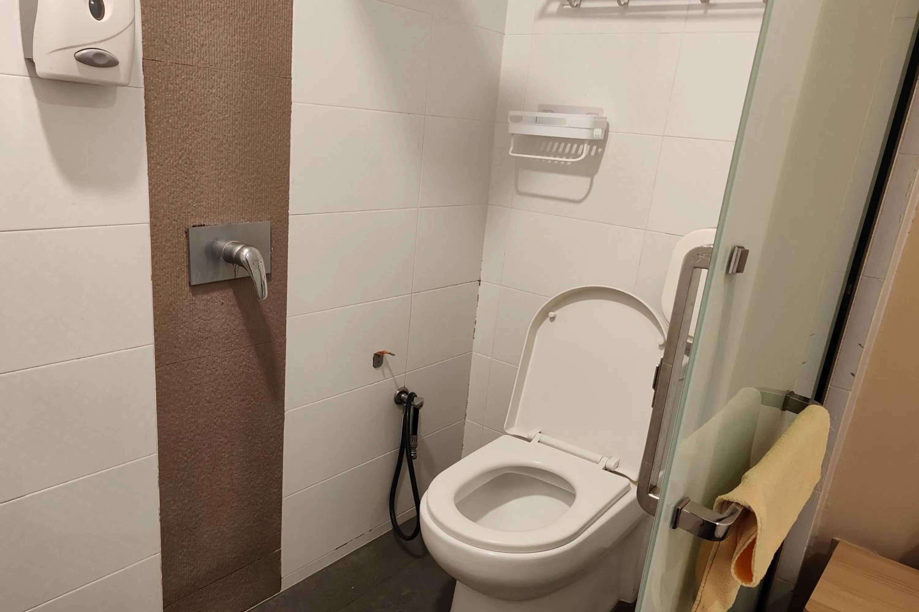 Bathroom in Hotel 18 Ipoh Aeon Mall