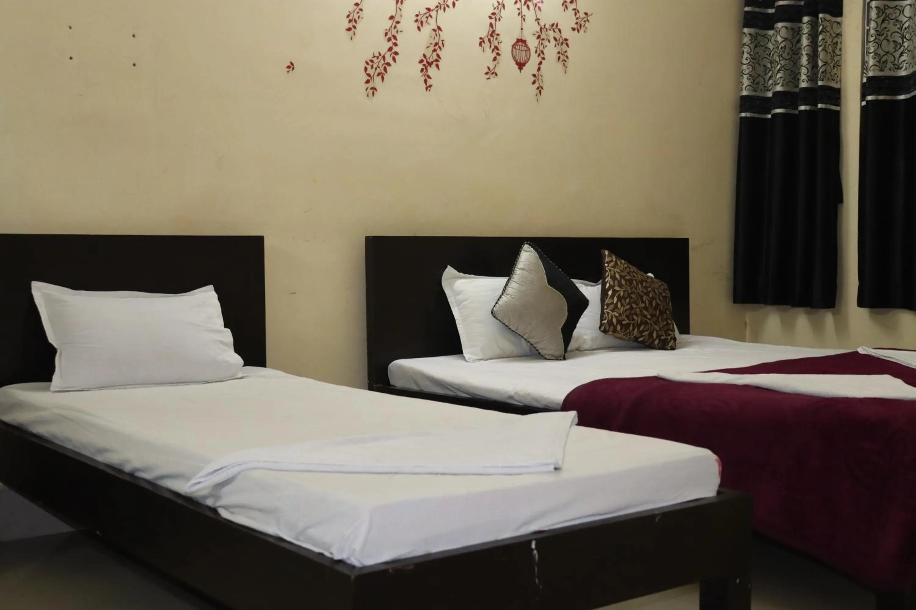 Bedroom, Bed in The Salvation Army RED SHIELD GUEST HOUSE