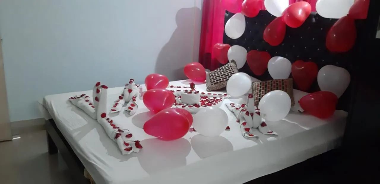 Bed in The Salvation Army RED SHIELD GUEST HOUSE