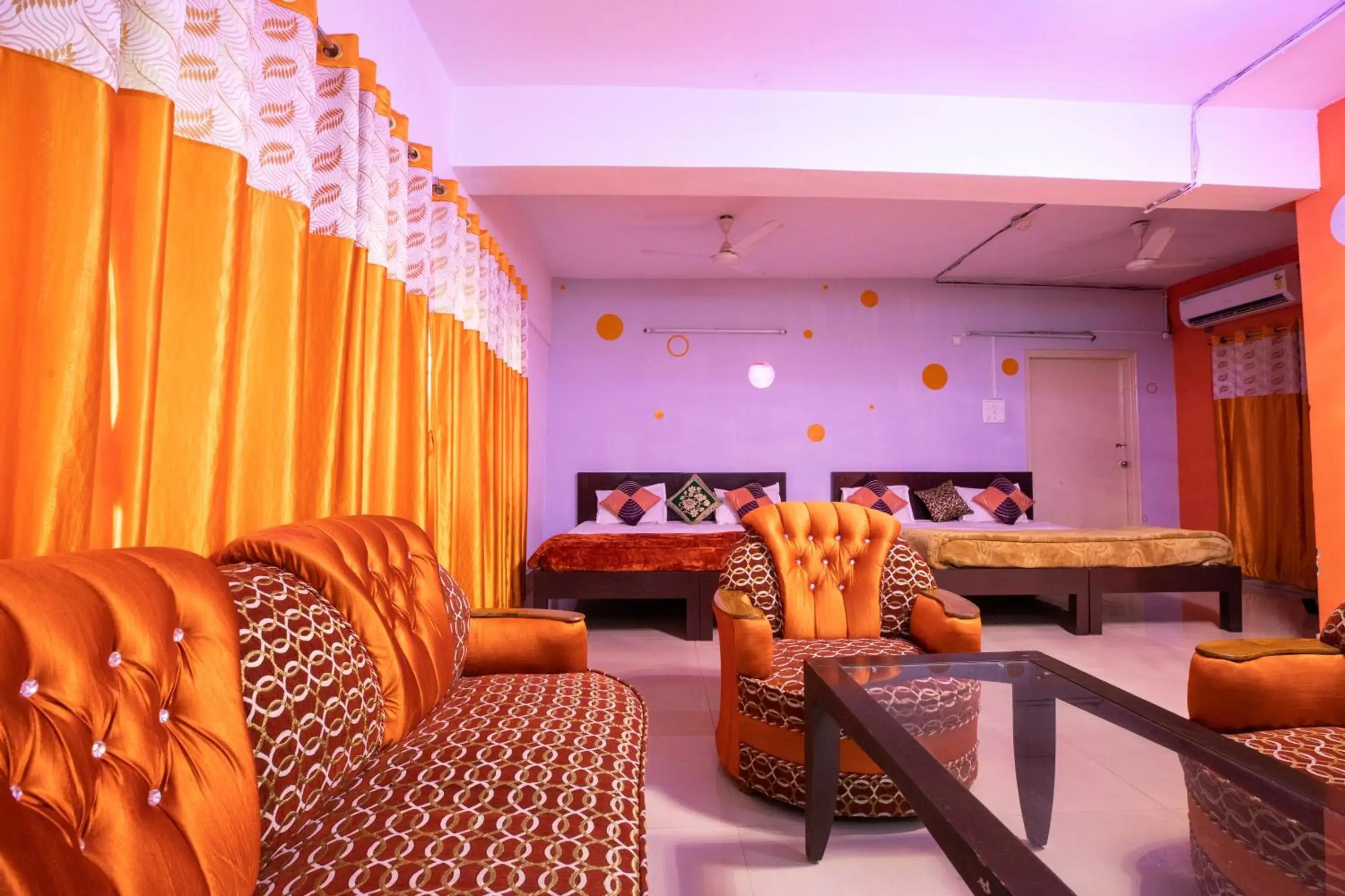 Deluxe Family Room in The Salvation Army RED SHIELD GUEST HOUSE Deluxe Family Room in The Salvation Army RED SHIELD GUEST HOUSE