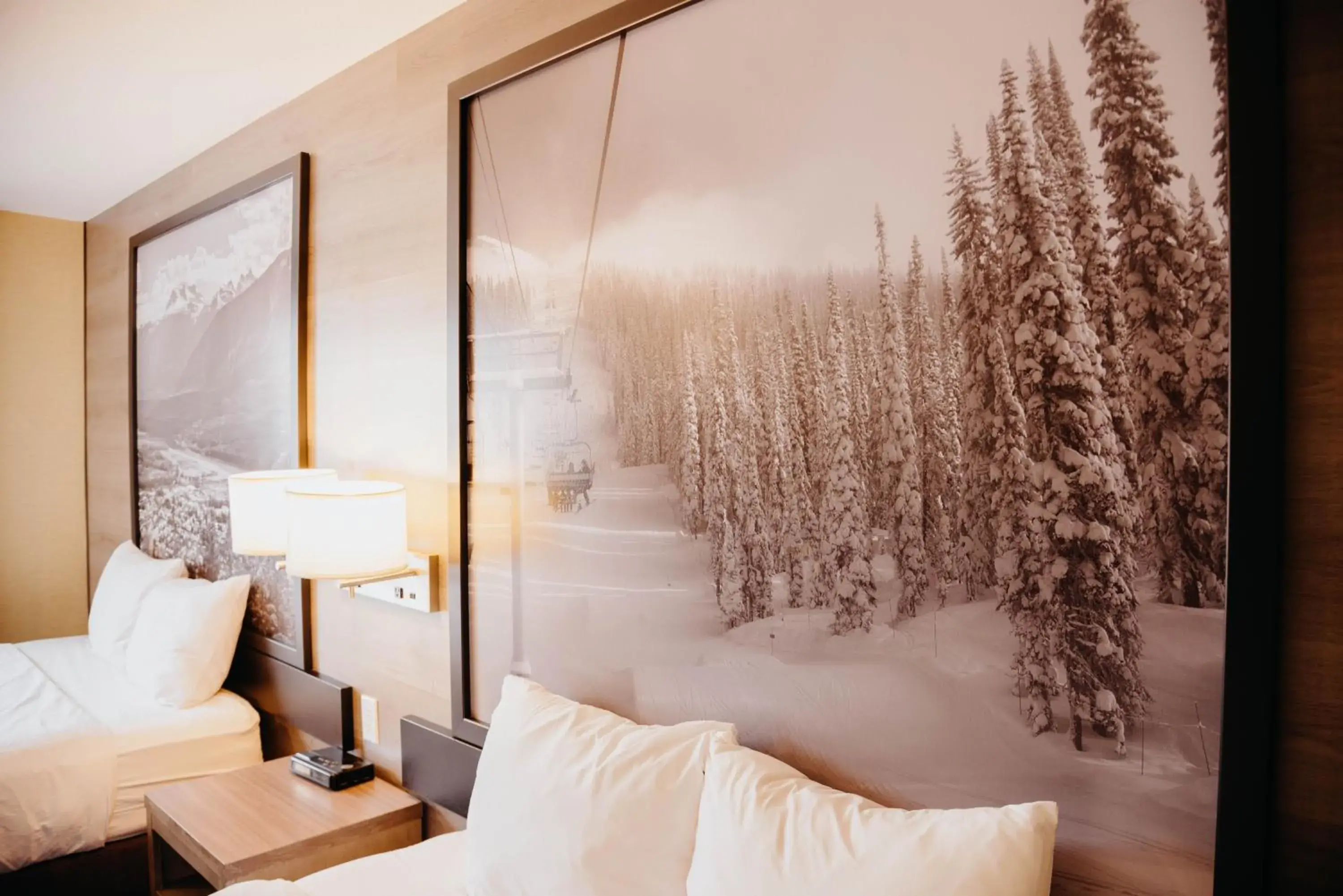 One-Bedroom Queen/Double Suite - Non-Smoking in Super 8 by Wyndham Revelstoke BC One-Bedroom Queen/Double Suite - Non-Smoking in Super 8 by Wyndham Revelstoke BC