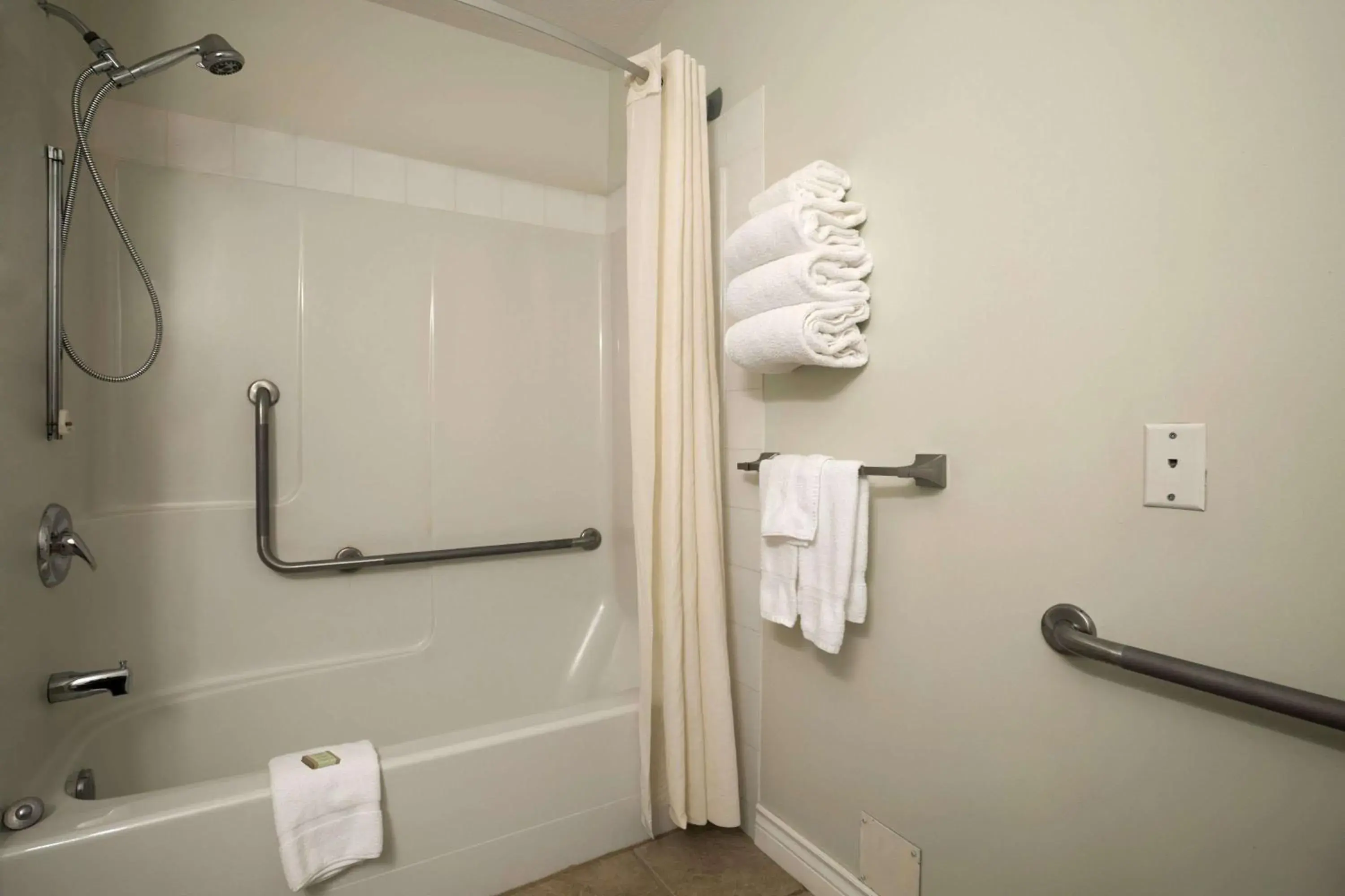 Super 8 by Wyndham Revelstoke BC Super 8 by Wyndham Revelstoke BC