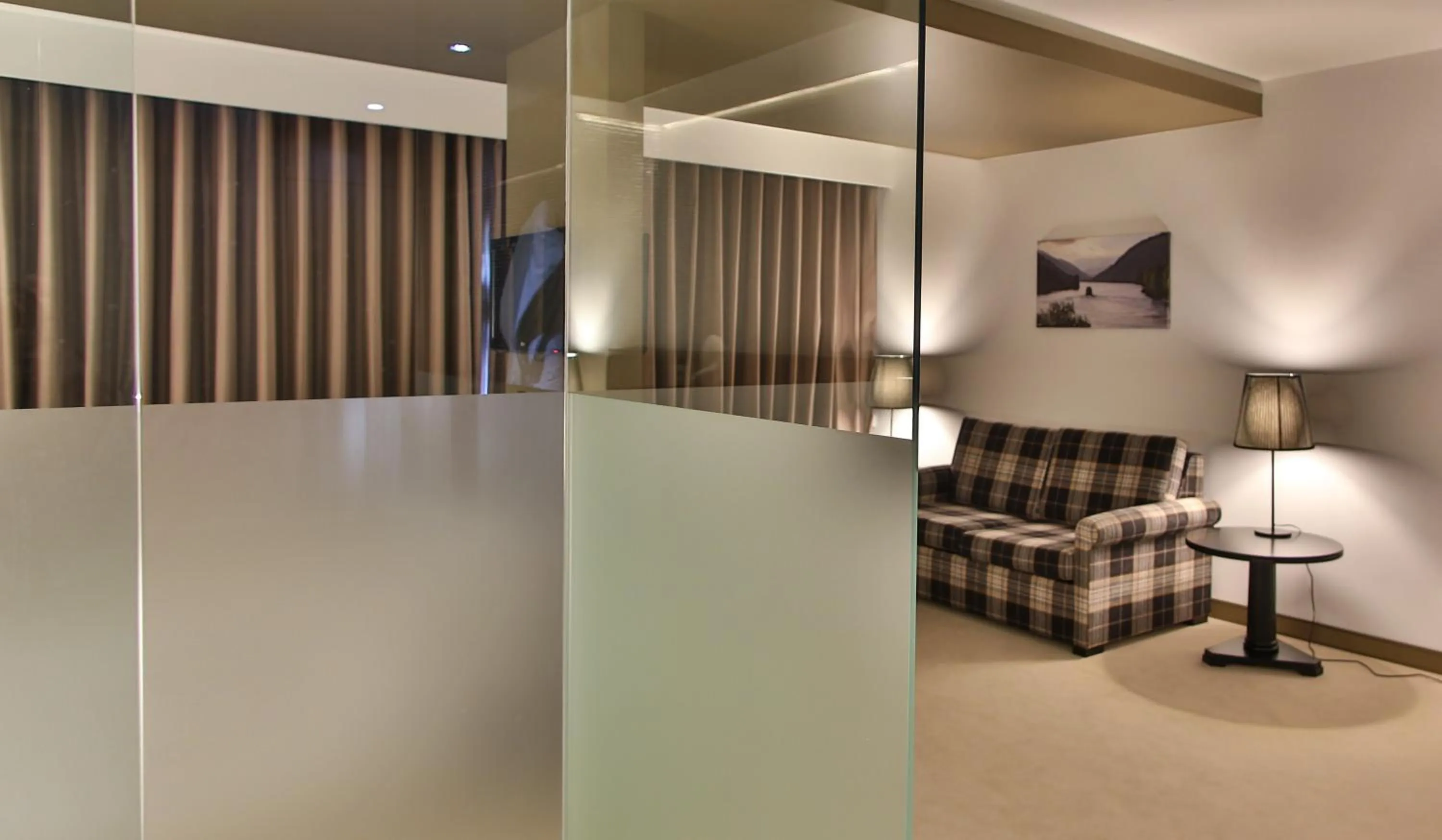 Photo of the whole room, Bed in Delfim Douro Hotel