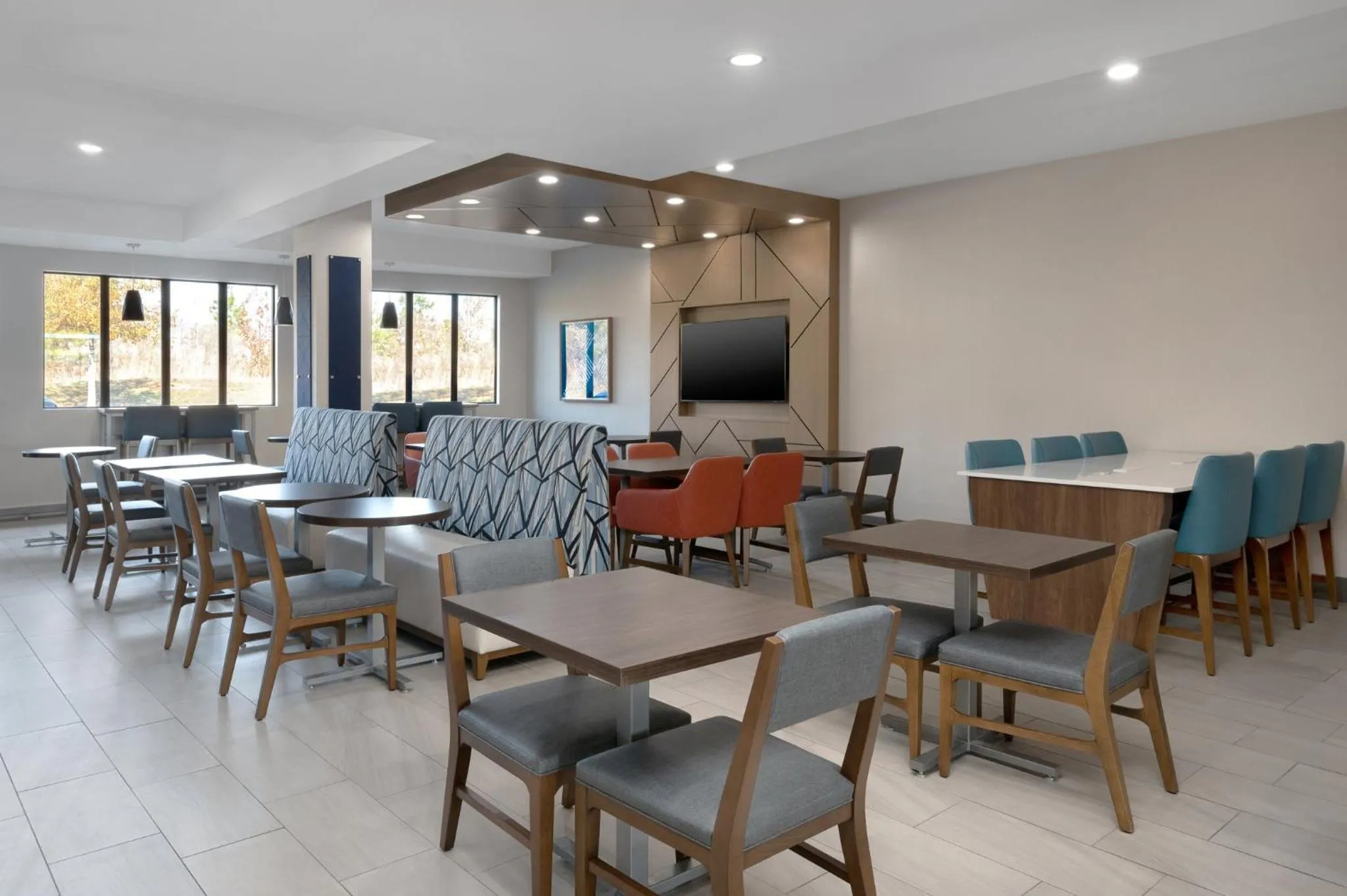 Breakfast in Holiday Inn Express Hotel & Suites Prattville South by IHG