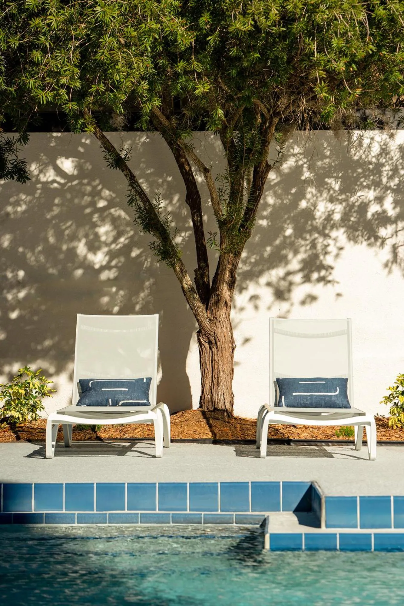 Swimming pool in Delta Hotels by Marriott Jacksonville Deerwood