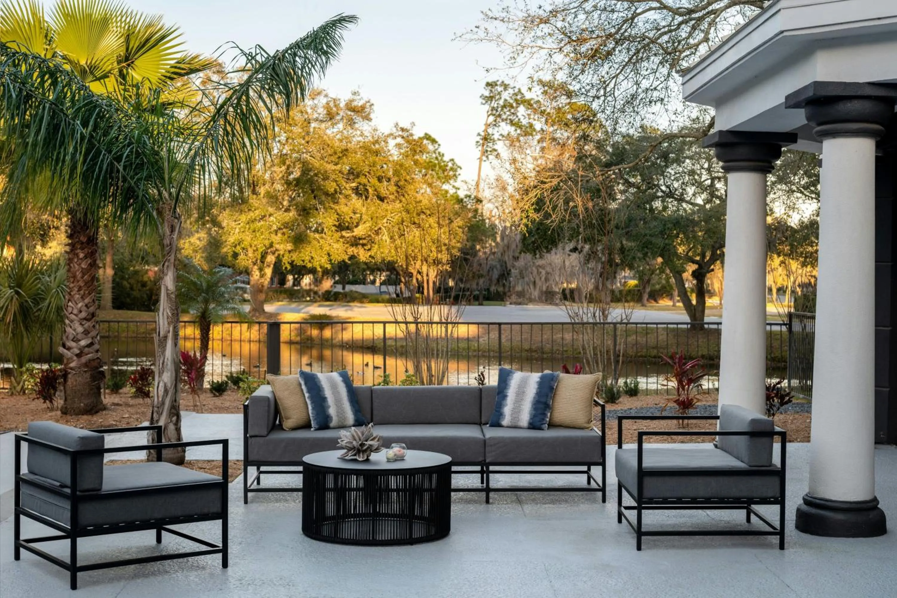 Meeting/conference room in Delta Hotels by Marriott Jacksonville Deerwood