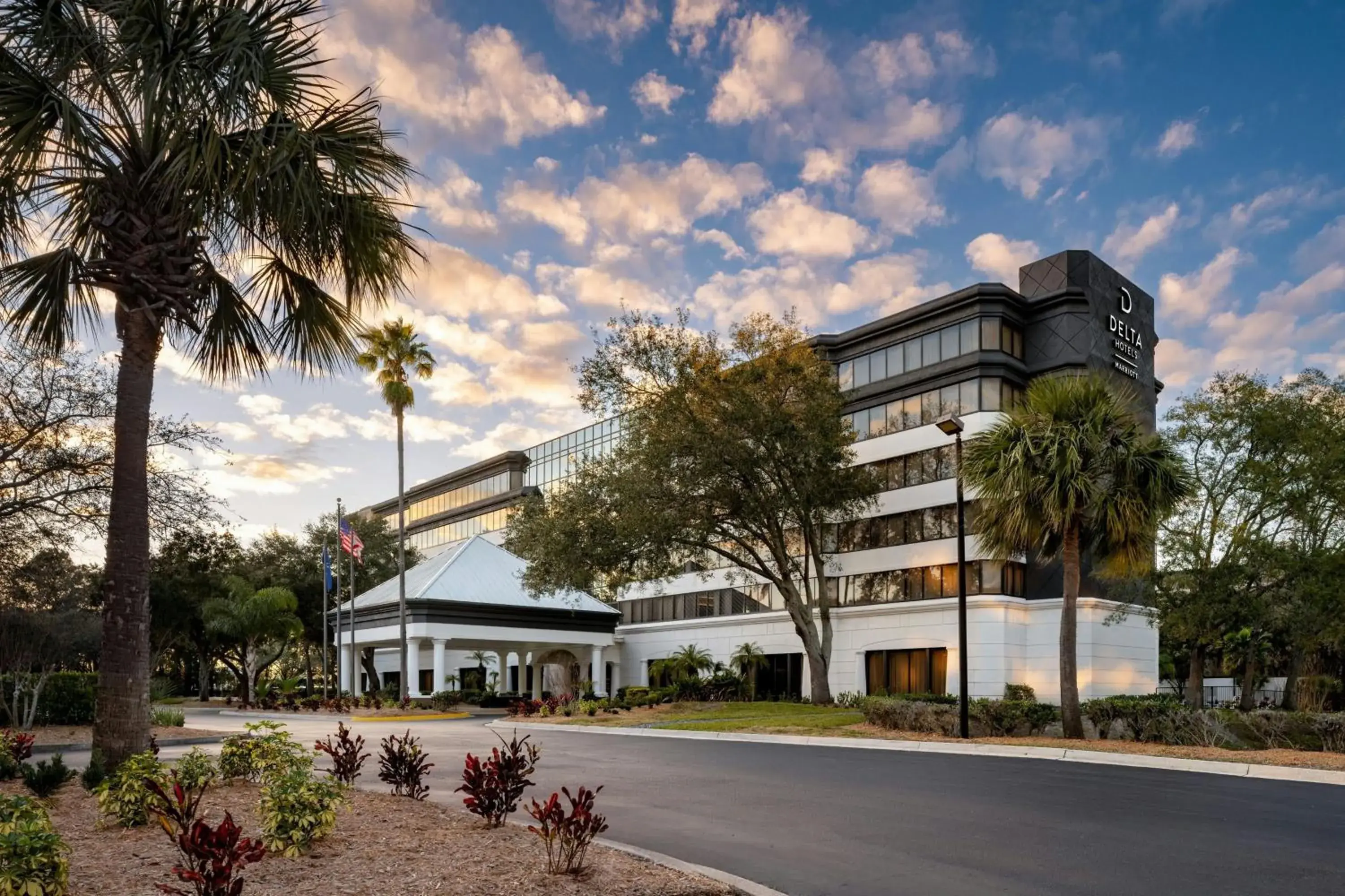 Property building in Delta Hotels by Marriott Jacksonville Deerwood Property building in Delta Hotels by Marriott Jacksonville Deerwood