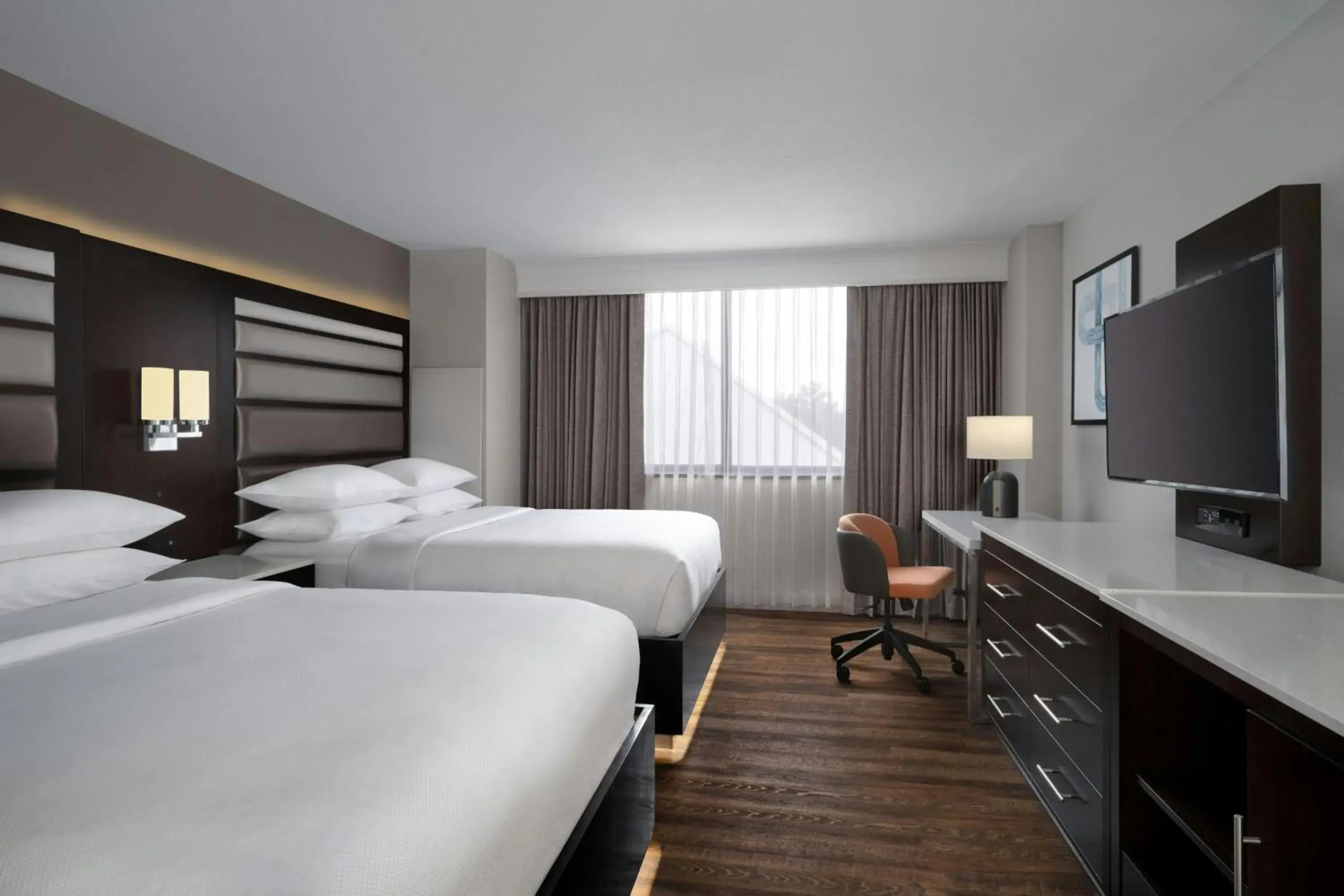 Photo of the whole room, Bed in Delta Hotels by Marriott Jacksonville Deerwood Photo of the whole room, Bed in Delta Hotels by Marriott Jacksonville Deerwood