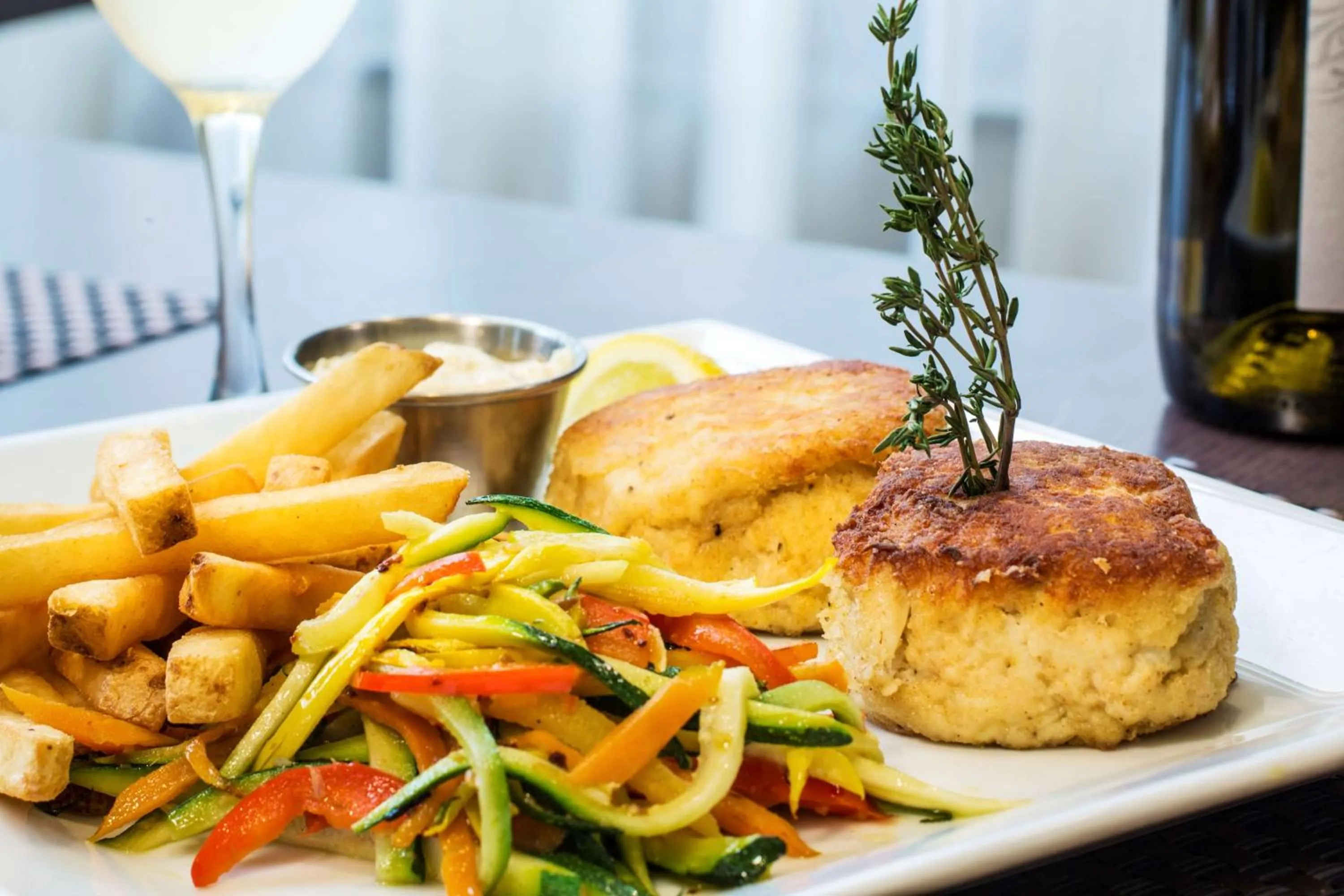 Restaurant/places to eat in DoubleTree by Hilton Hotel Largo Washington DC