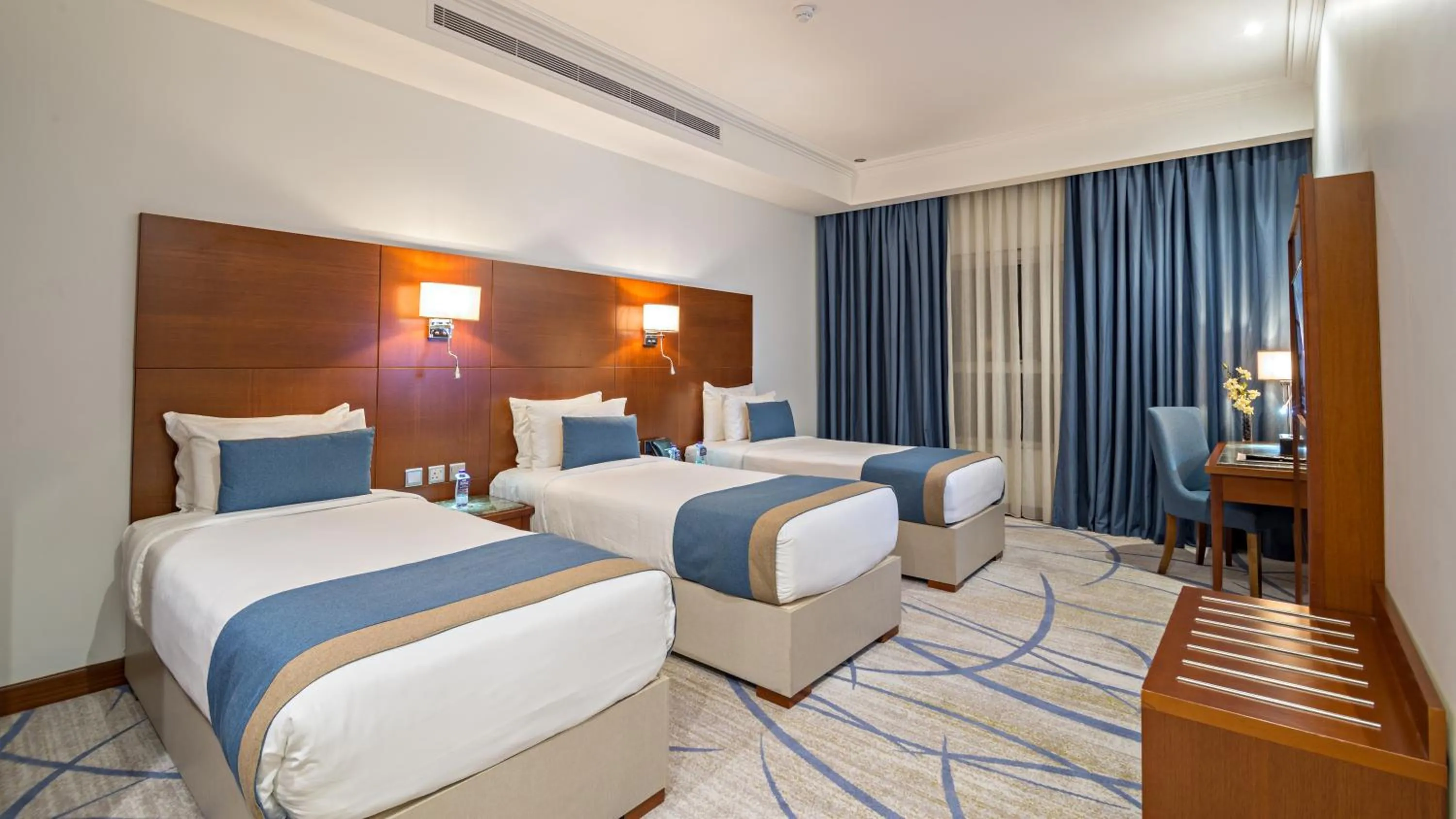 Bed in Jiwar Almasi Hotel