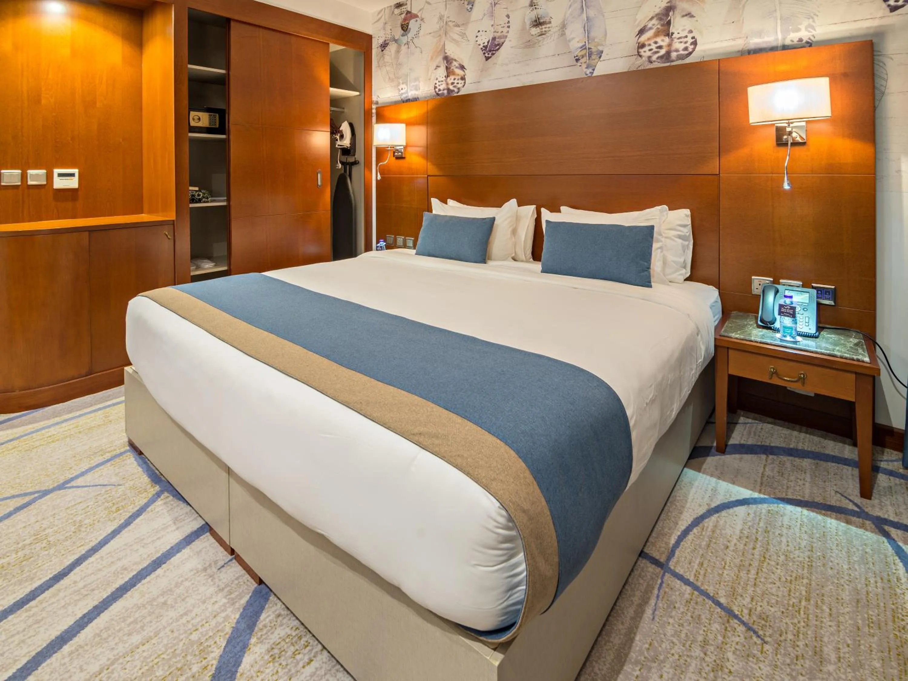 Bed in Jiwar Almasi Hotel