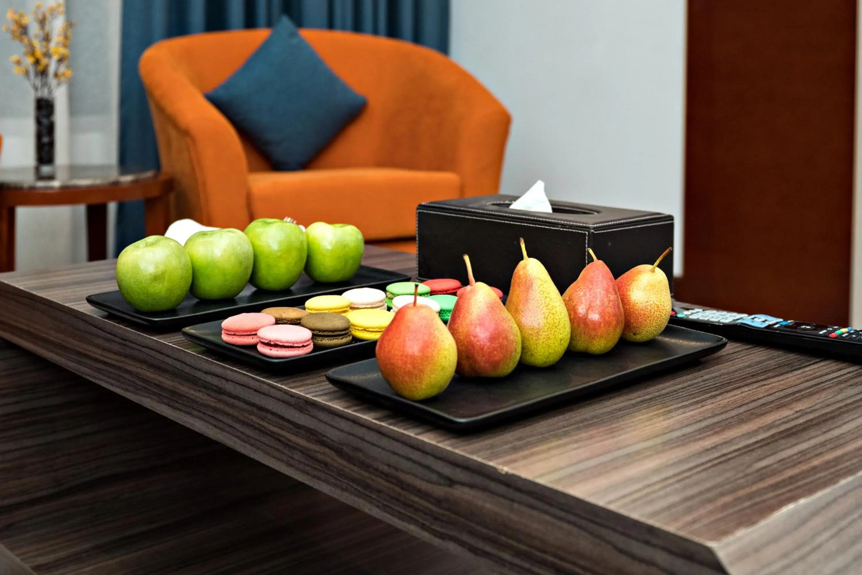 Living room in Jiwar Almasi Hotel