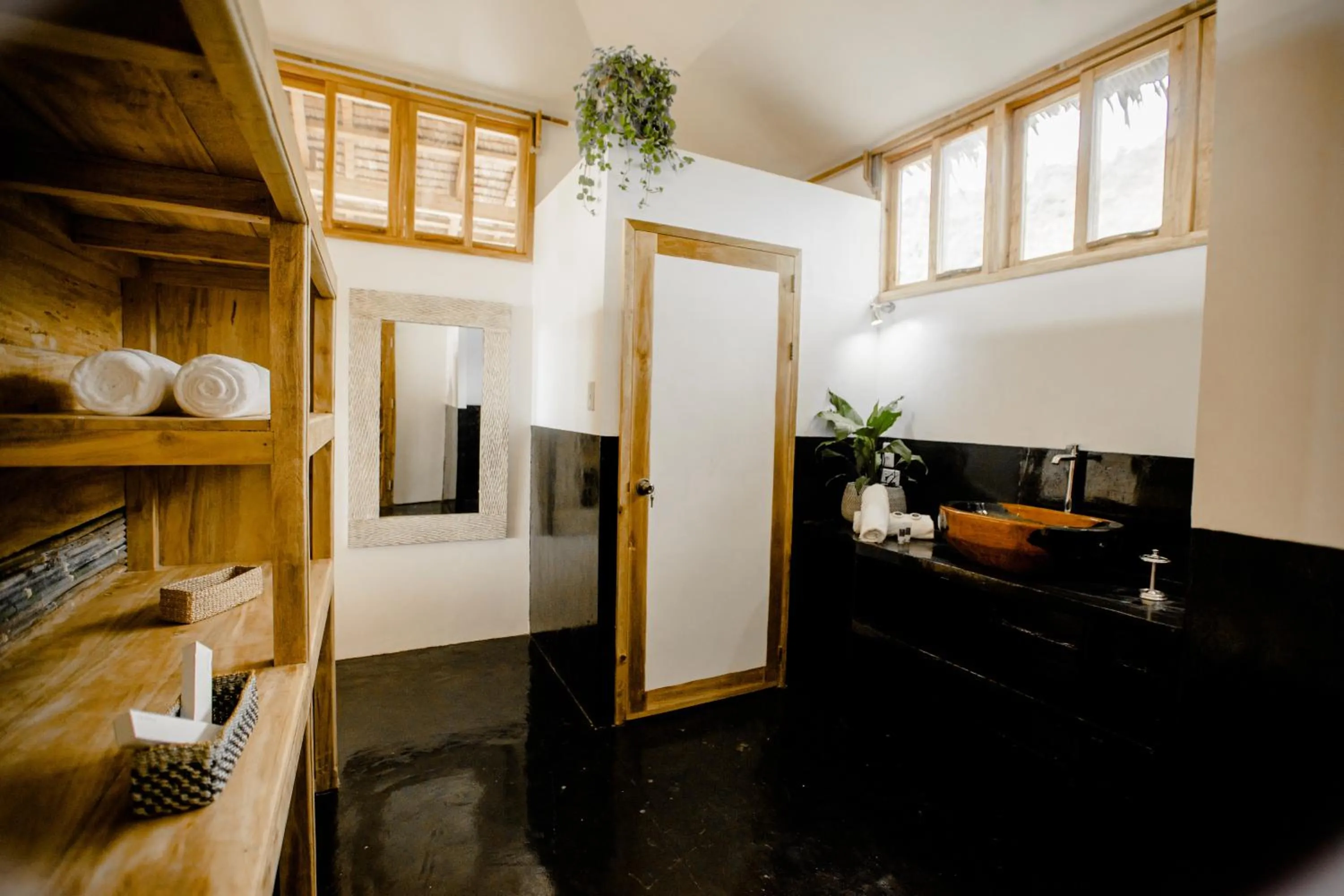 Toilet in Maligaya Beach Bungalows