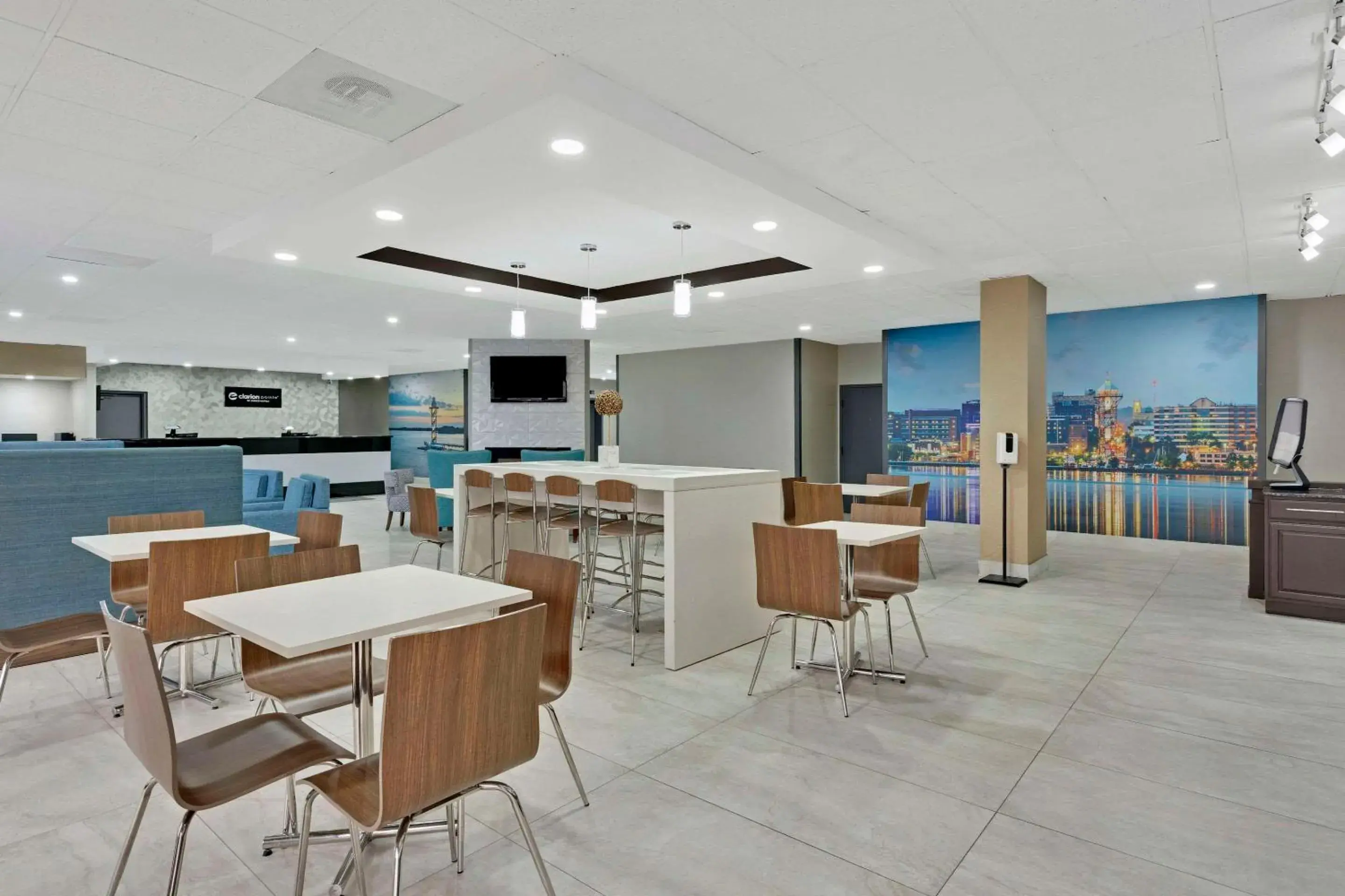 Breakfast in Clarion Pointe Near Erie Casino Breakfast in Clarion Pointe Near Erie Casino