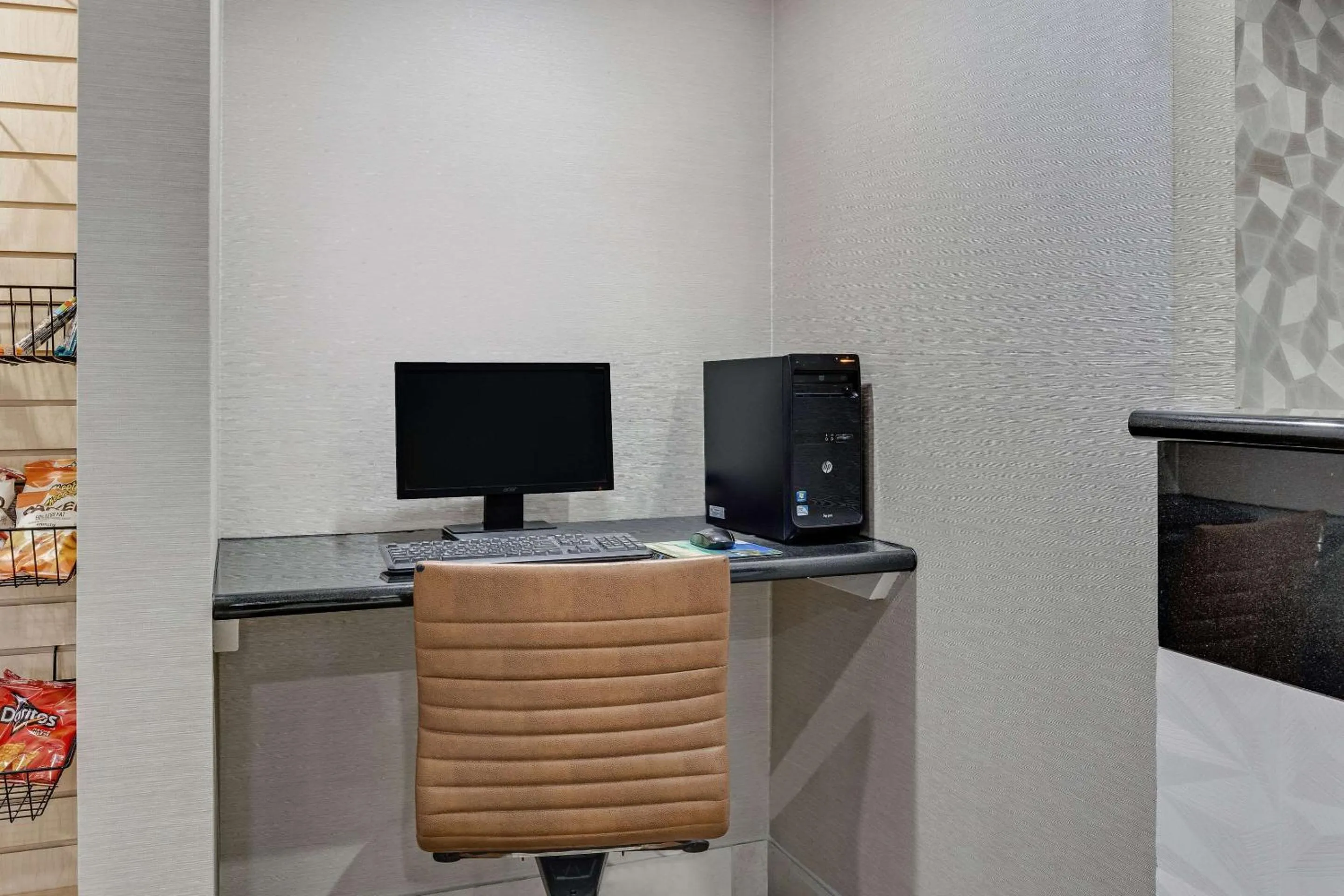 Business facilities in Clarion Pointe Near Erie Casino