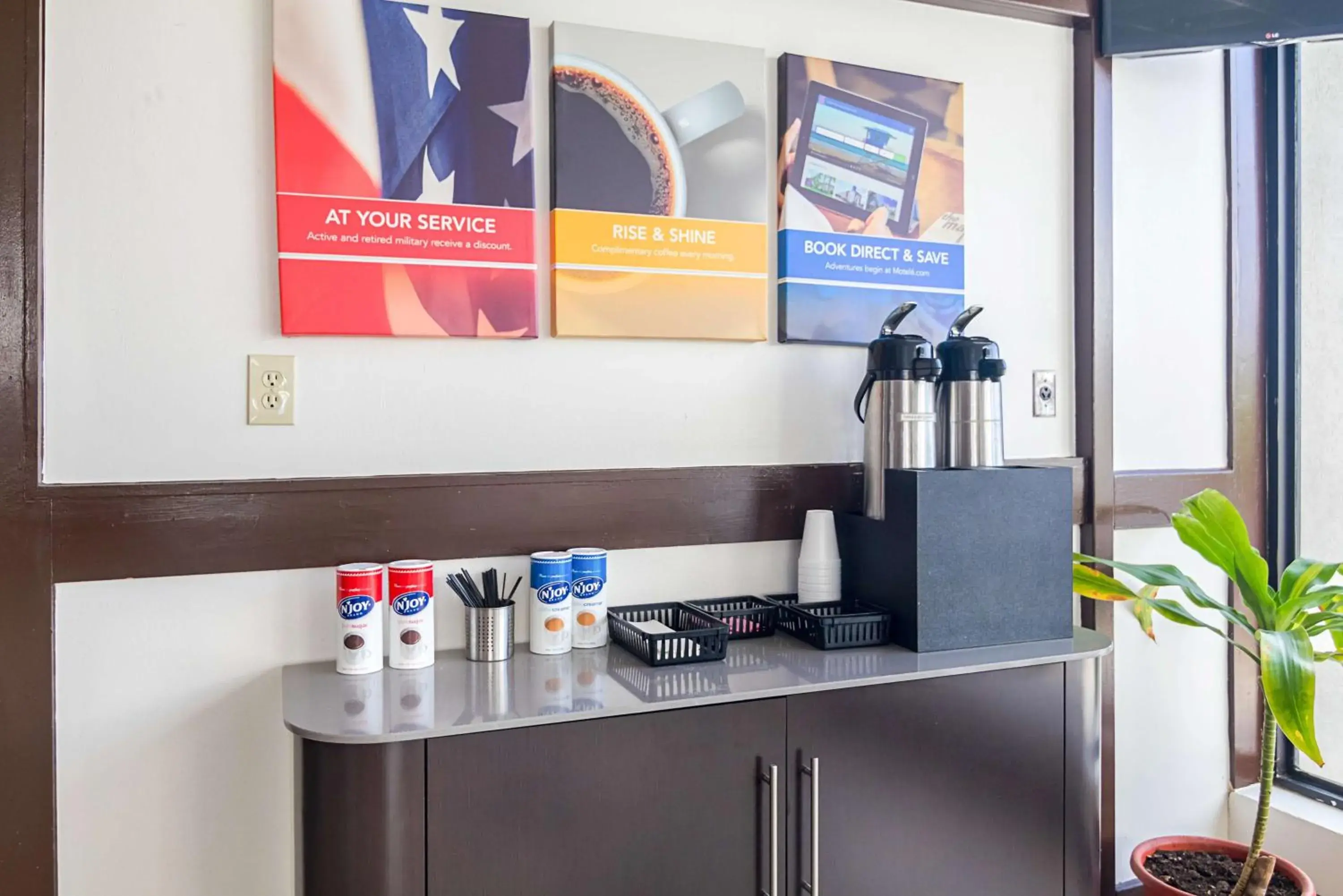 Lobby or reception in Motel 6-Conyers, GA Lobby or reception in Motel 6-Conyers, GA