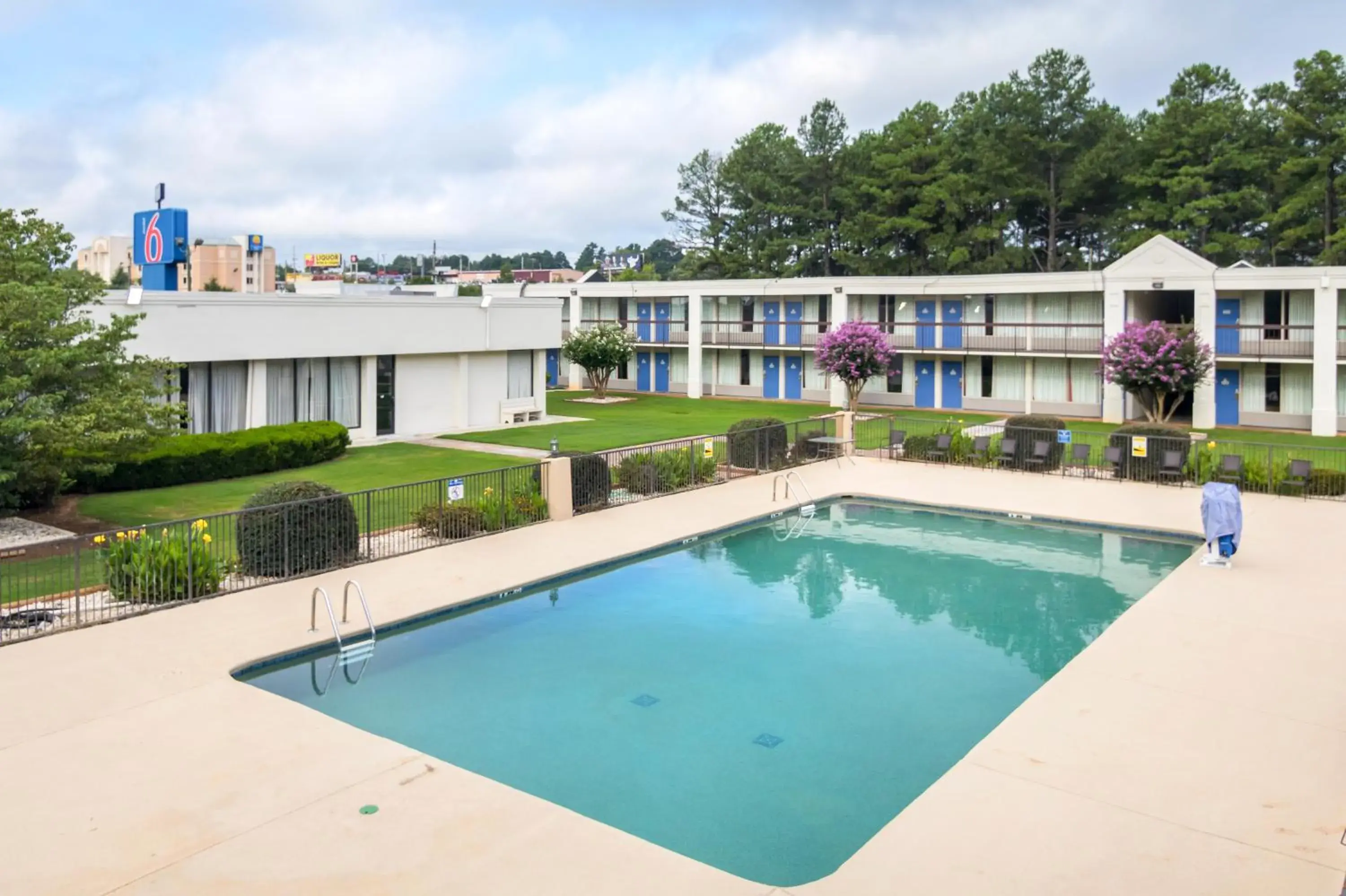 Swimming pool in Motel 6-Conyers, GA Swimming pool in Motel 6-Conyers, GA