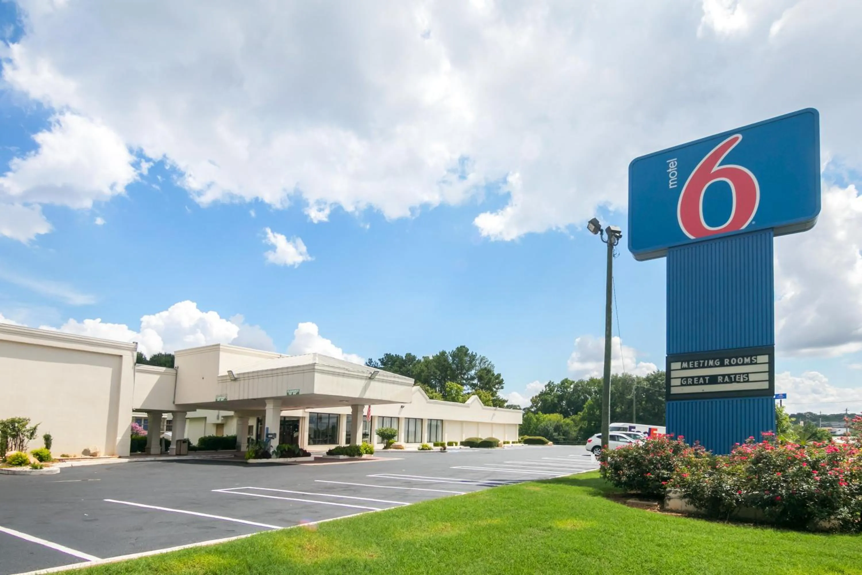 Facade/entrance in Motel 6-Conyers, GA