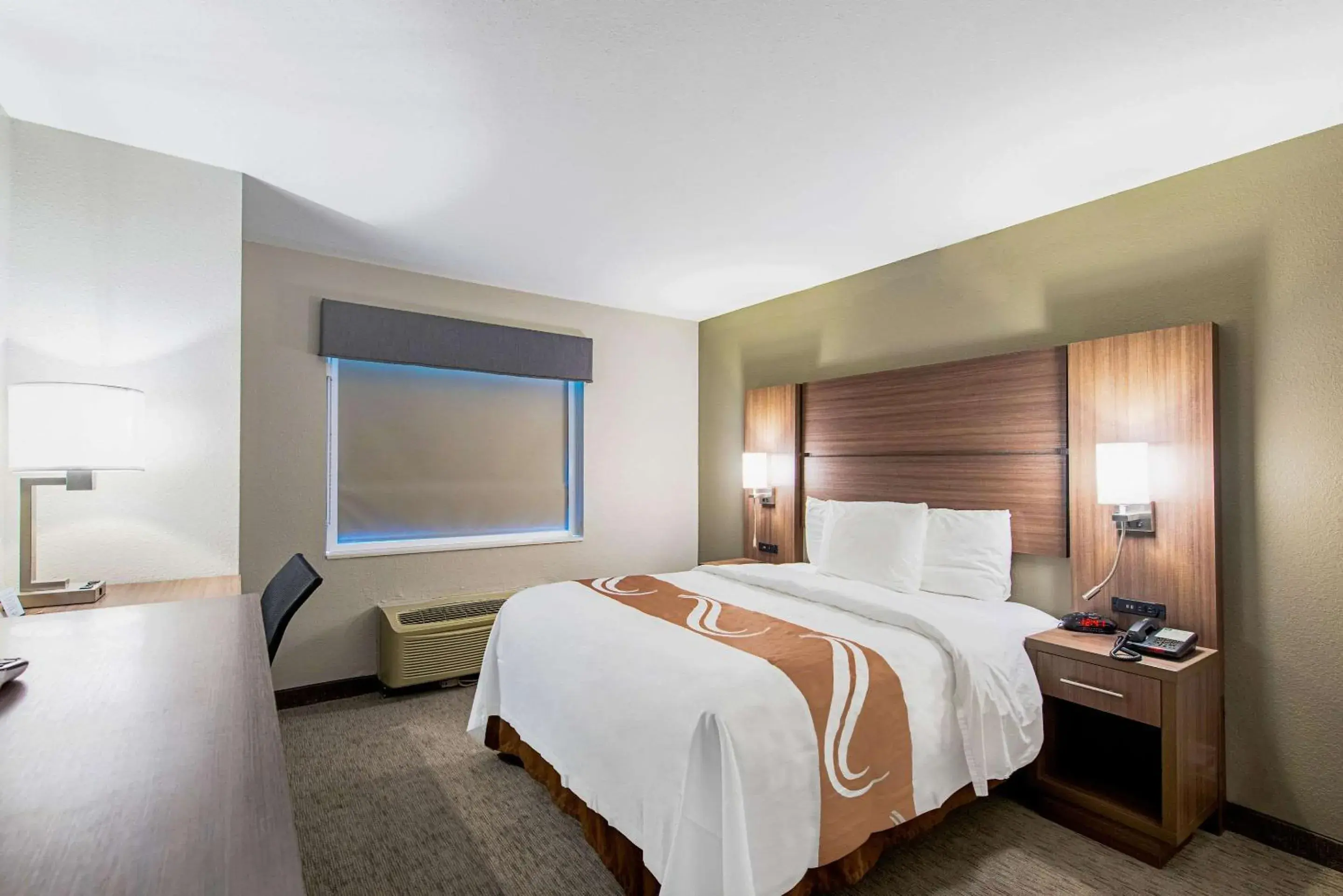 Photo of the whole room, Bed in Quality Inn Mishawaka - South Bend Photo of the whole room, Bed in Quality Inn Mishawaka - South Bend