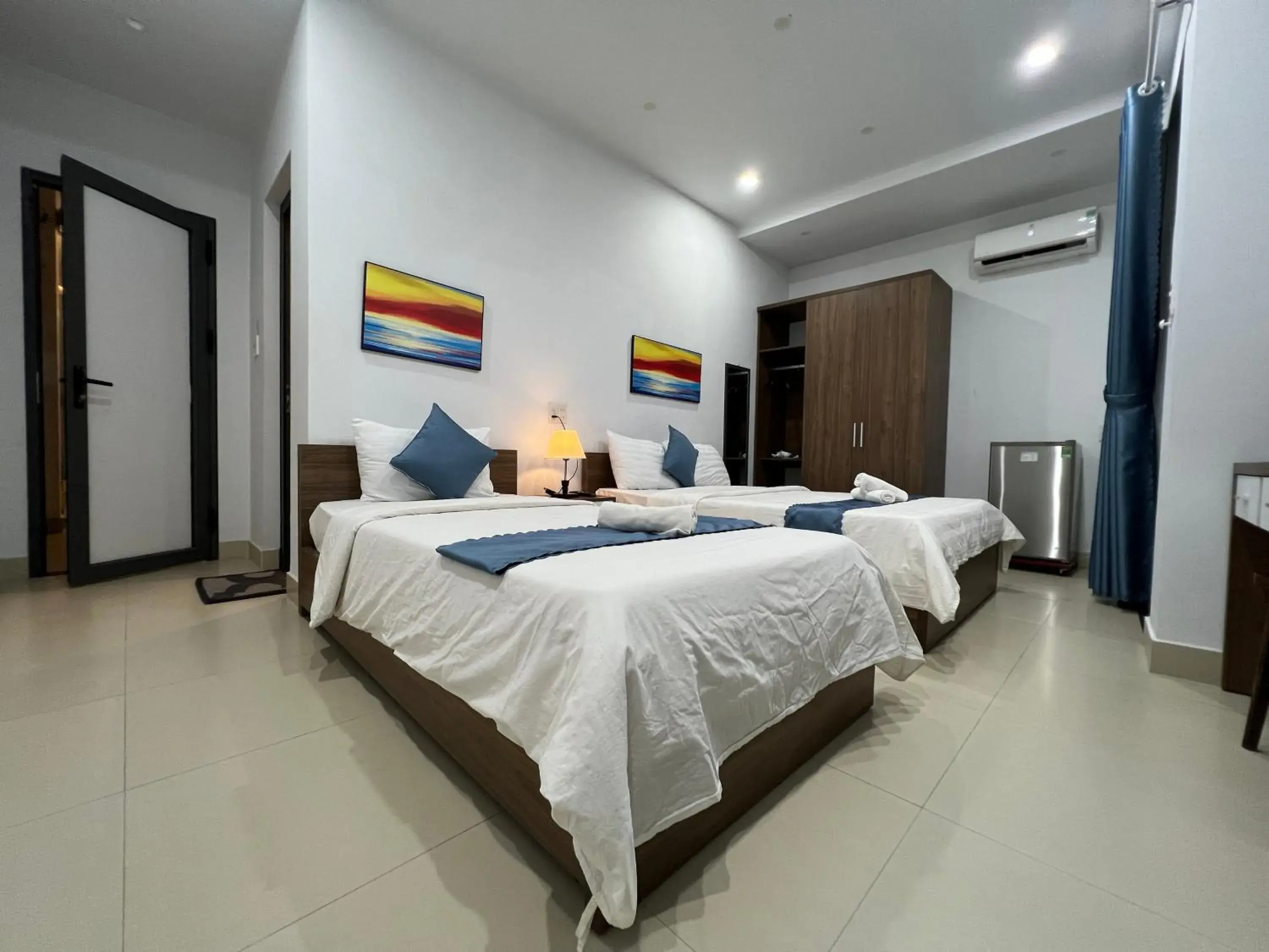 Family Room with Balcony in candyinn Family Room with Balcony in candyinn