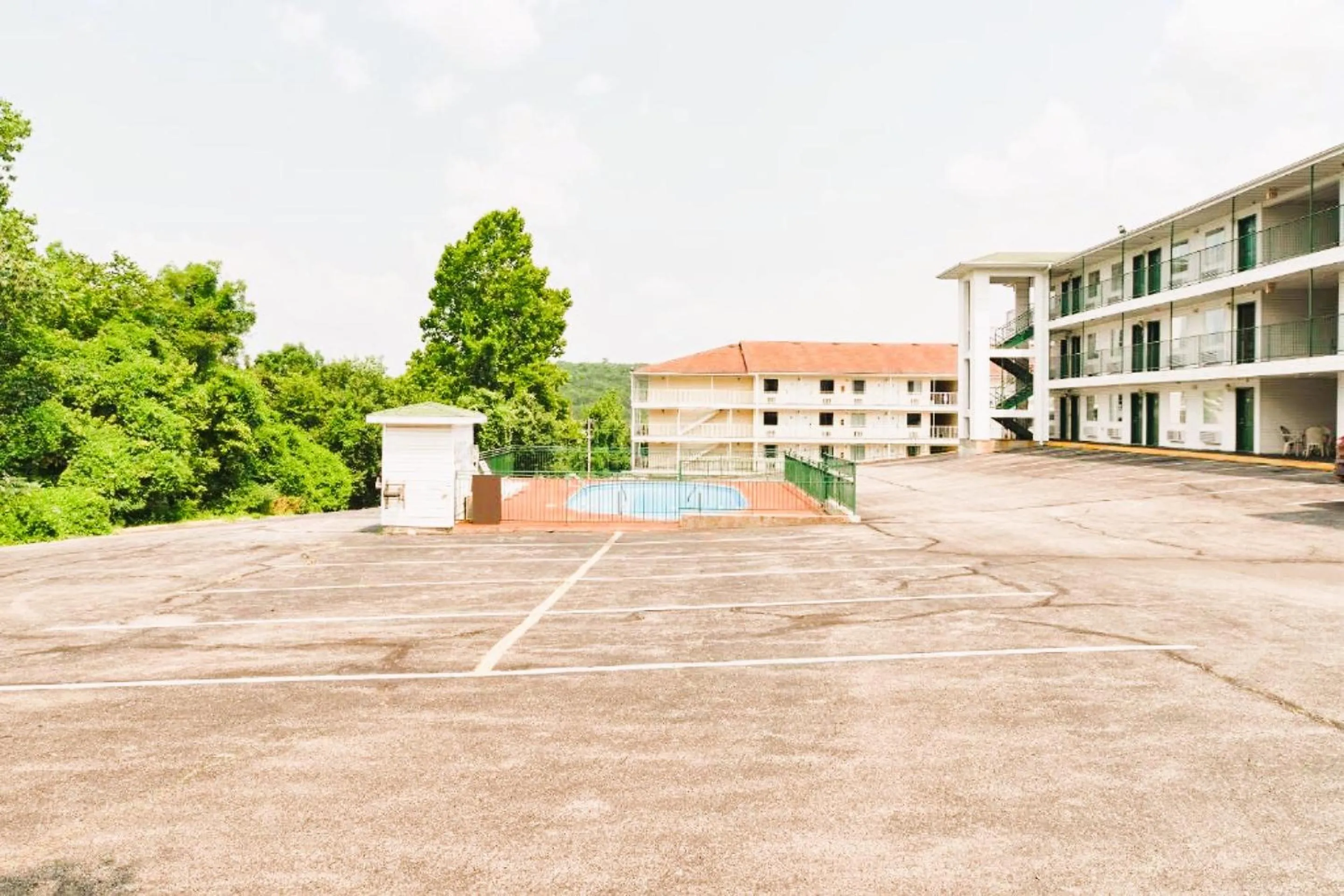 Parking in Capital O - Classic Motor Inn Branson