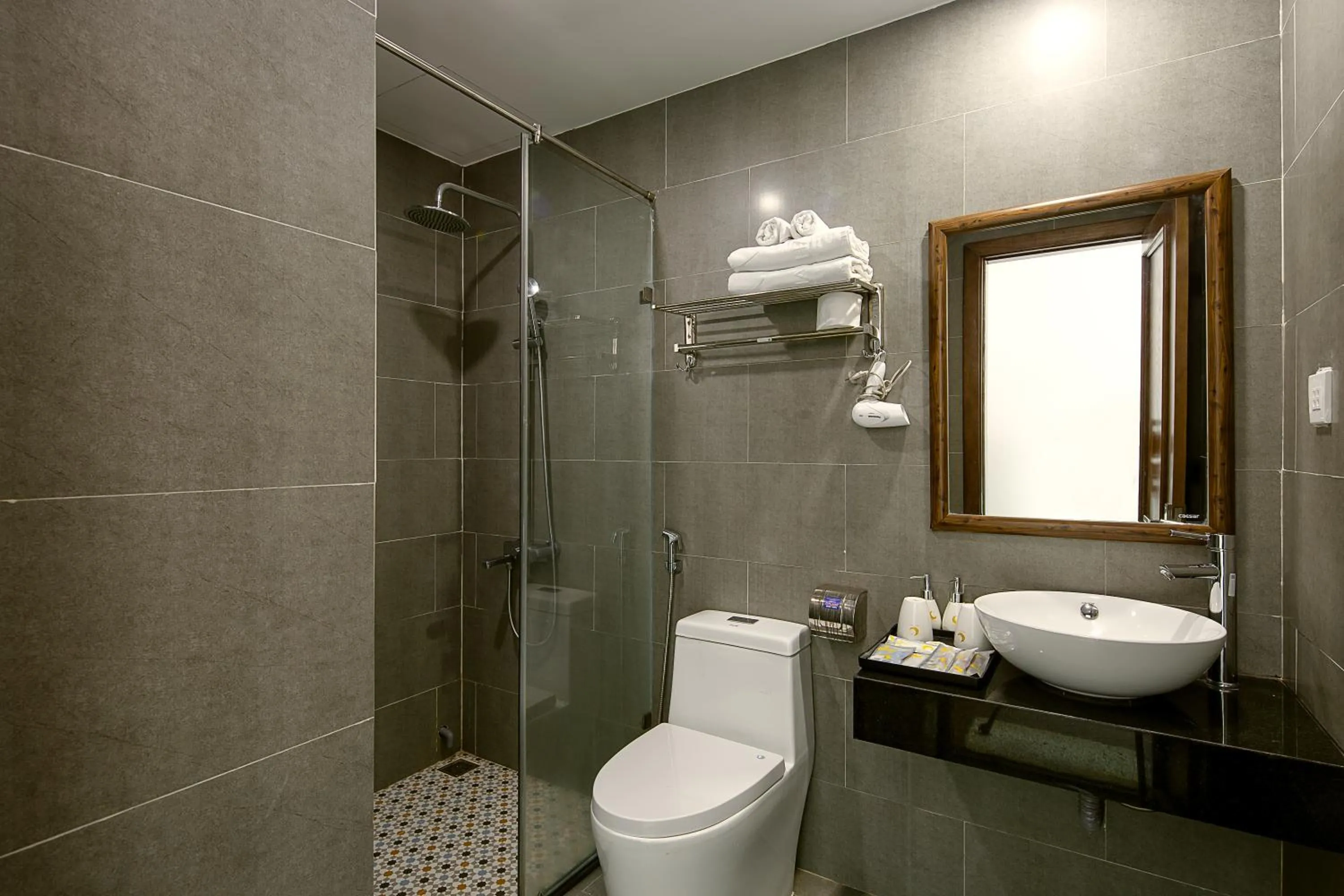 Toilet in Hana Hotel Da Nang