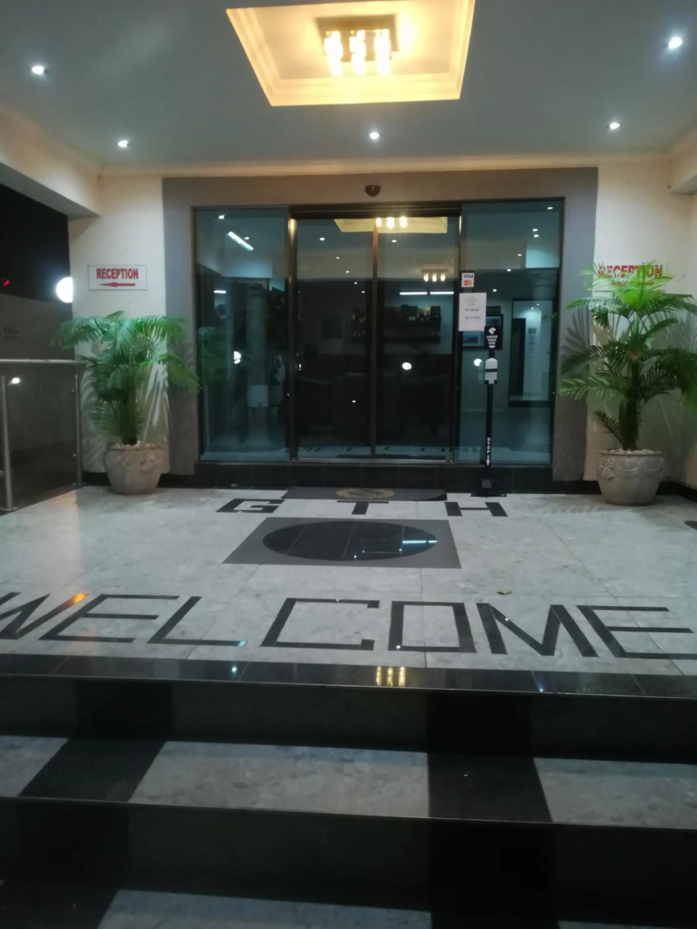 Facade/entrance in Garden Top Hotel