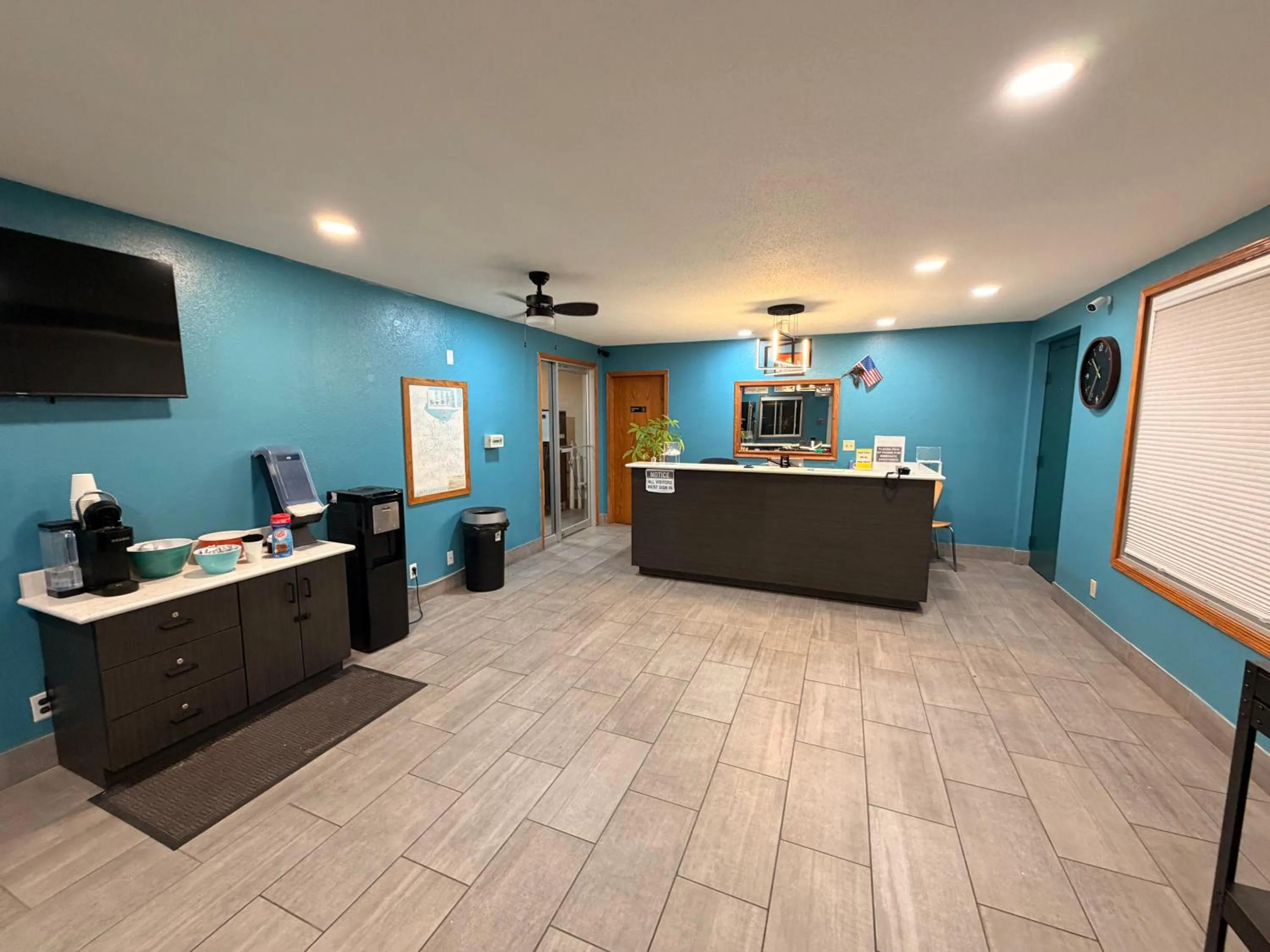 Lobby or reception in Best Nights Hotel