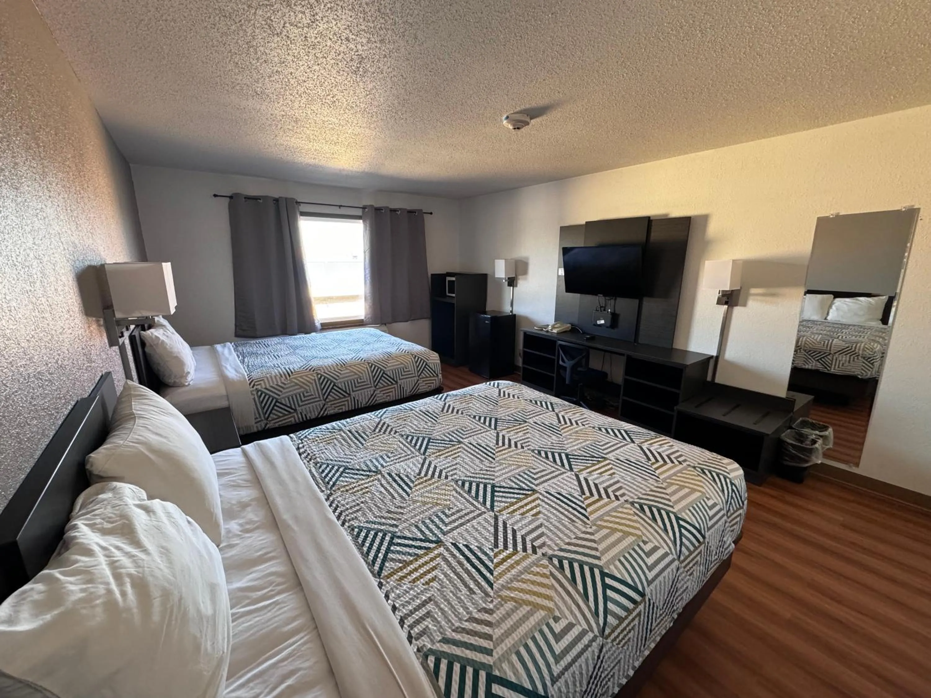 Bed in Motel 6-Fond Du Lac, WI