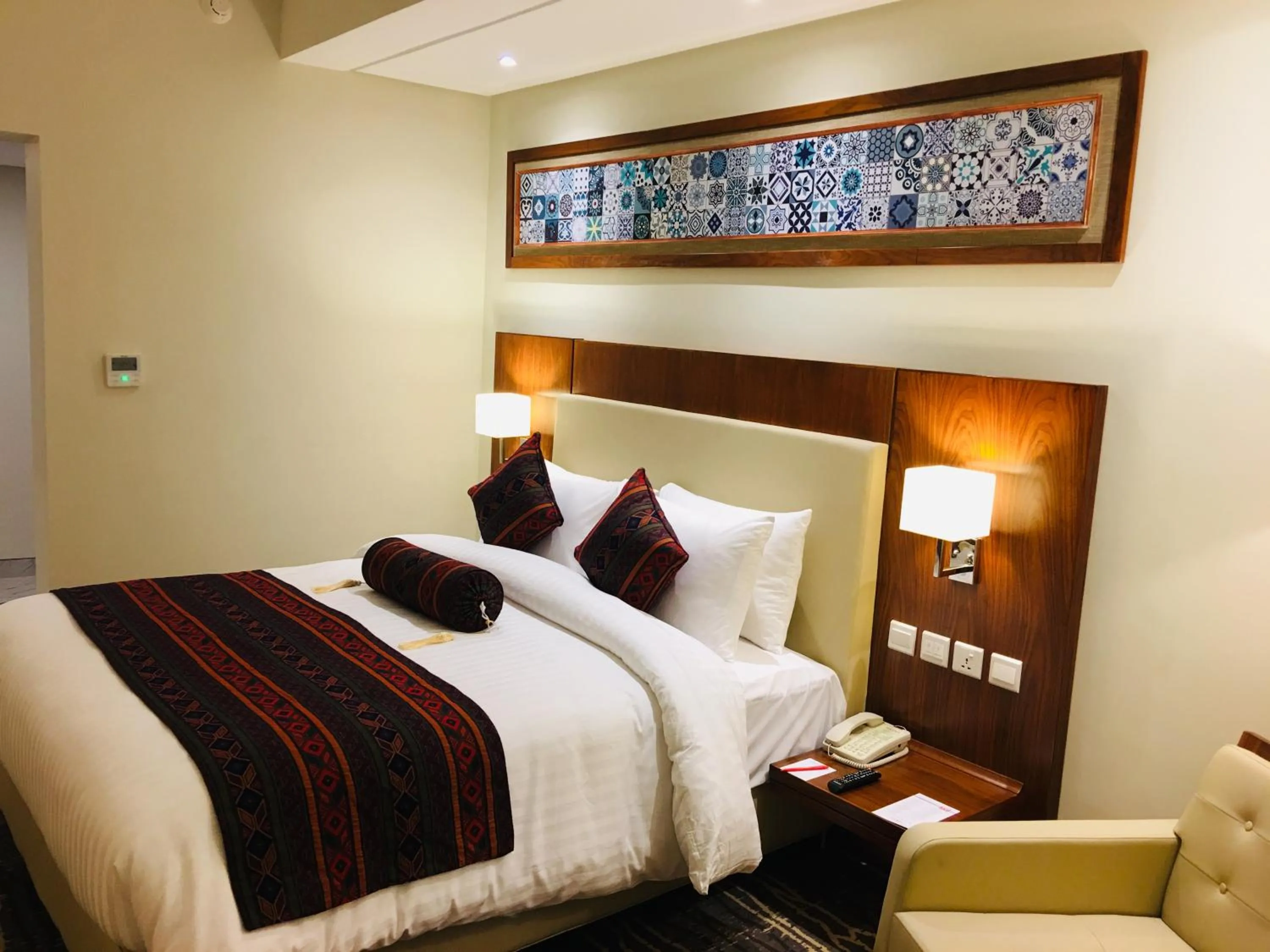 Bedroom, Bed in Avari Xpress Multan