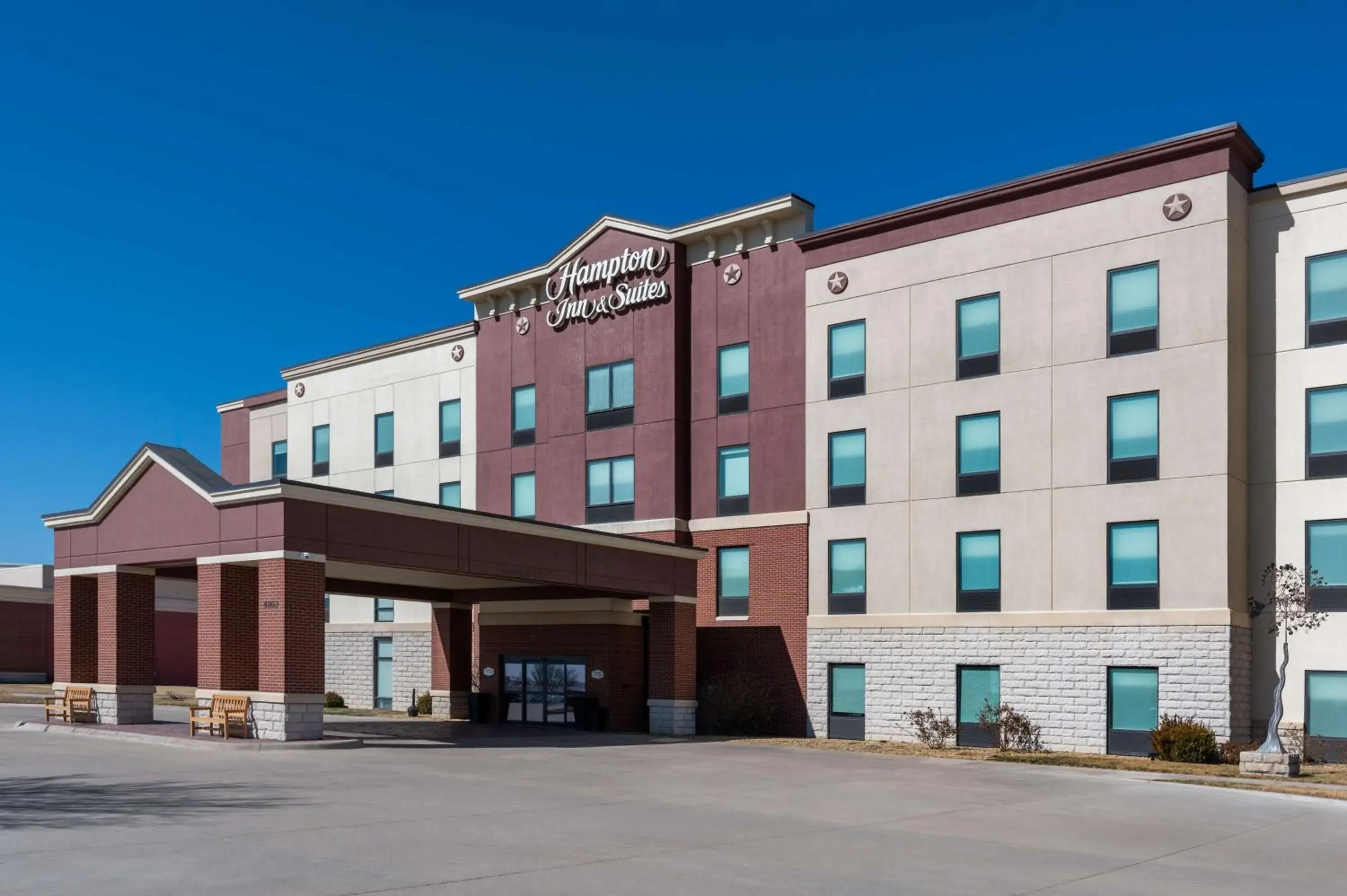 Property building in Hampton Inn & Suites Dodge City Boot Hill Casino Property building in Hampton Inn & Suites Dodge City Boot Hill Casino
