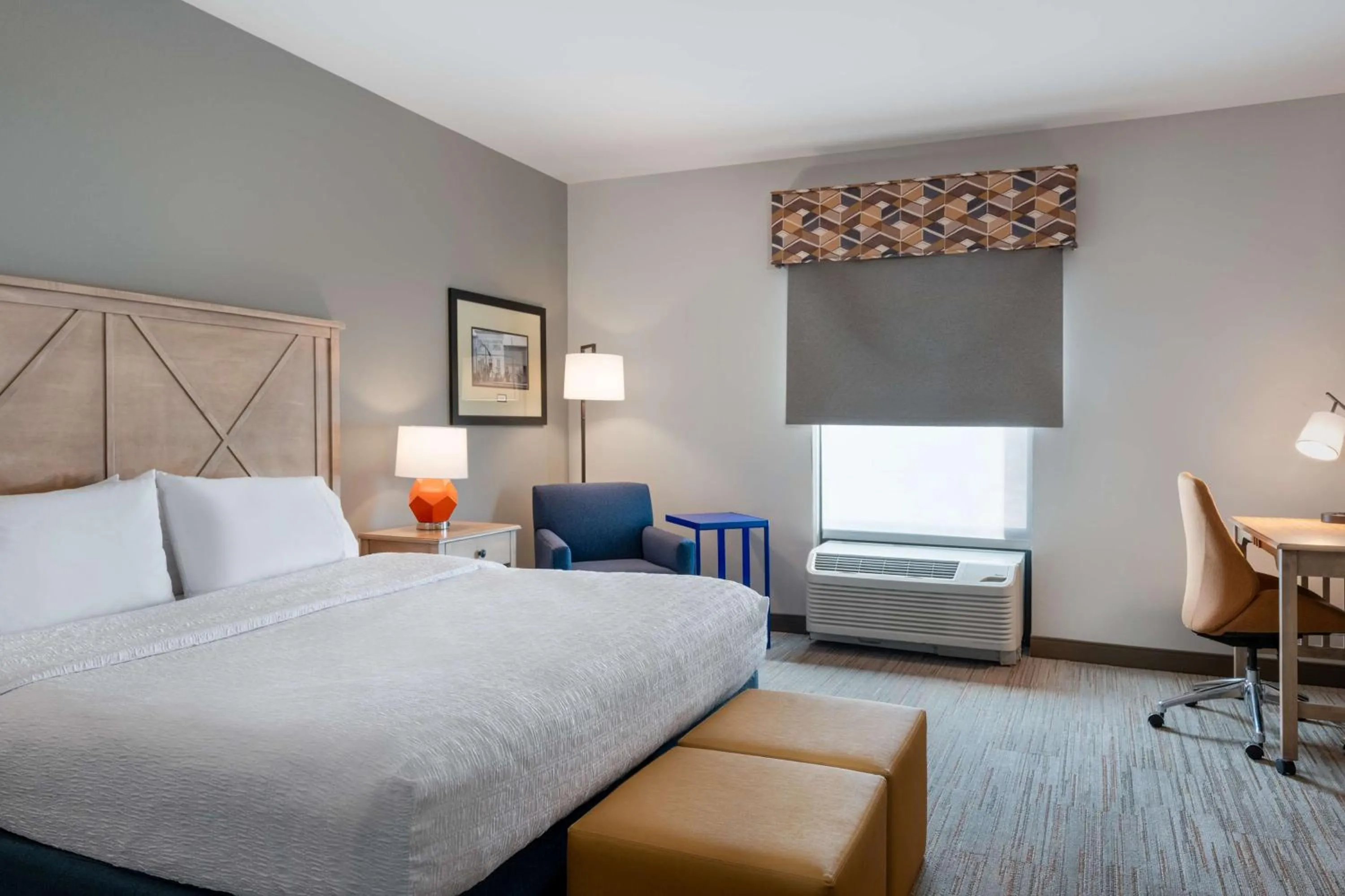 Bed in Hampton Inn & Suites Dodge City Boot Hill Casino