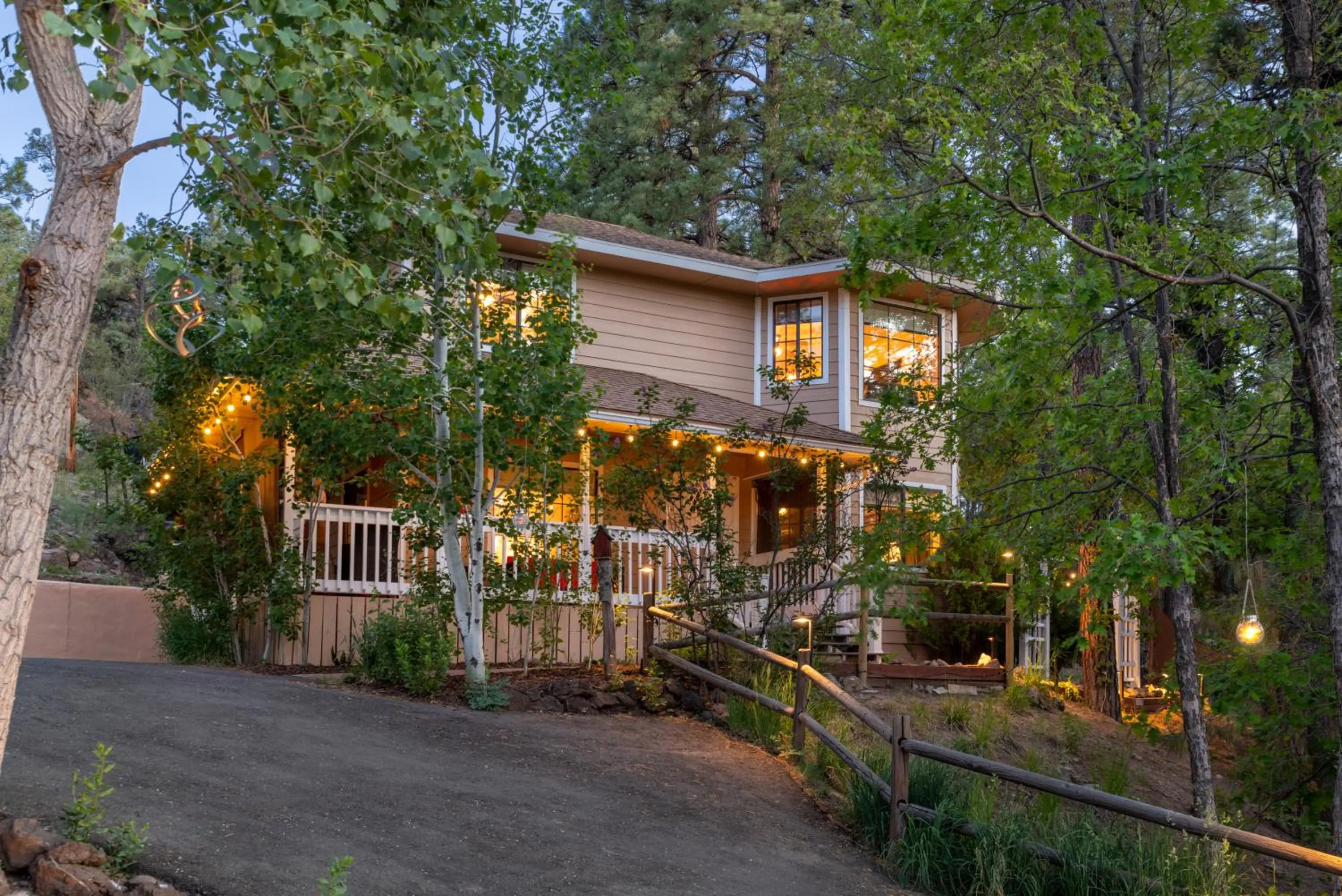 Property building in Sheridan House Inn- Adult Only Accommodation