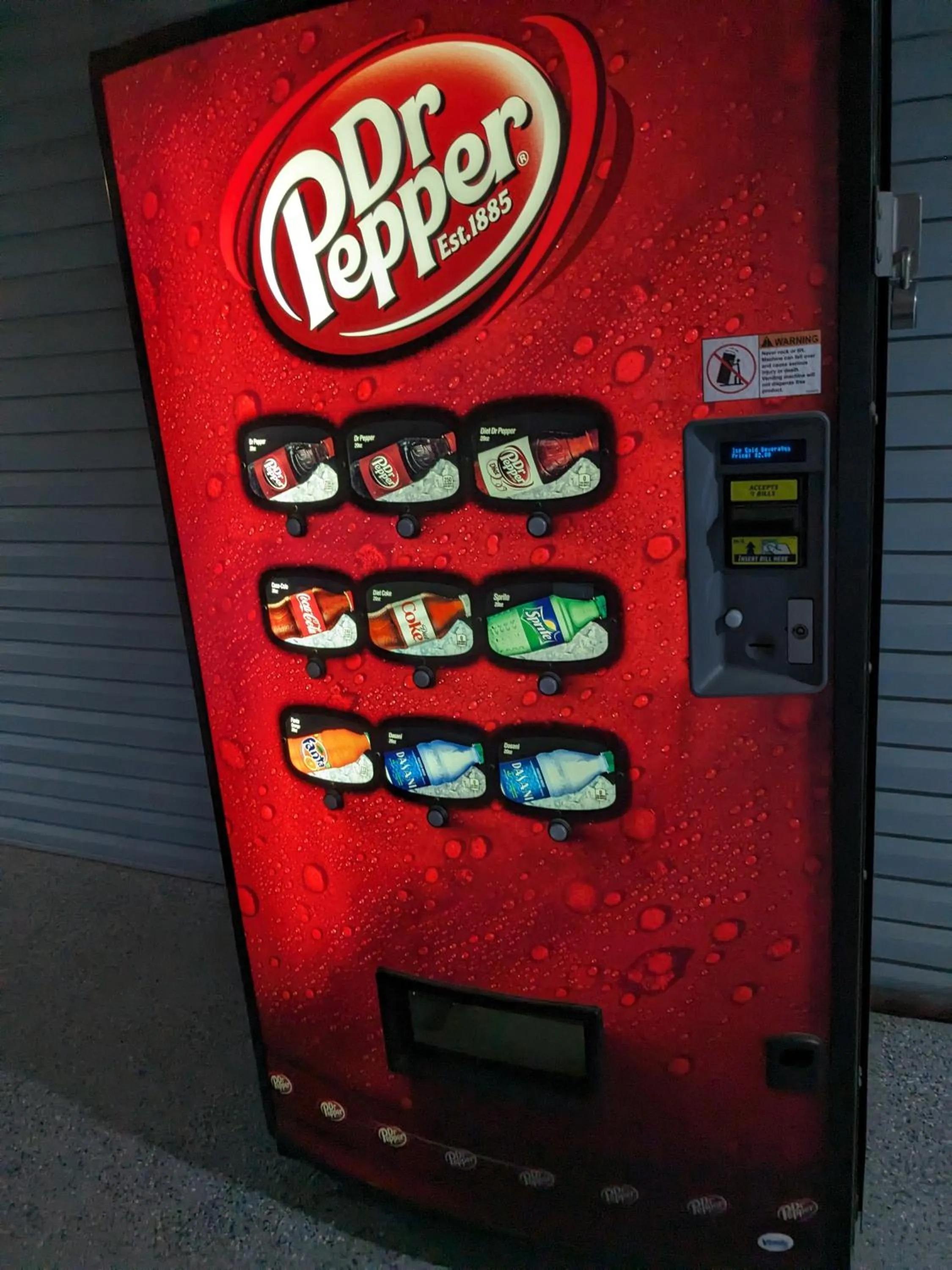 vending machine in Dutton Inn