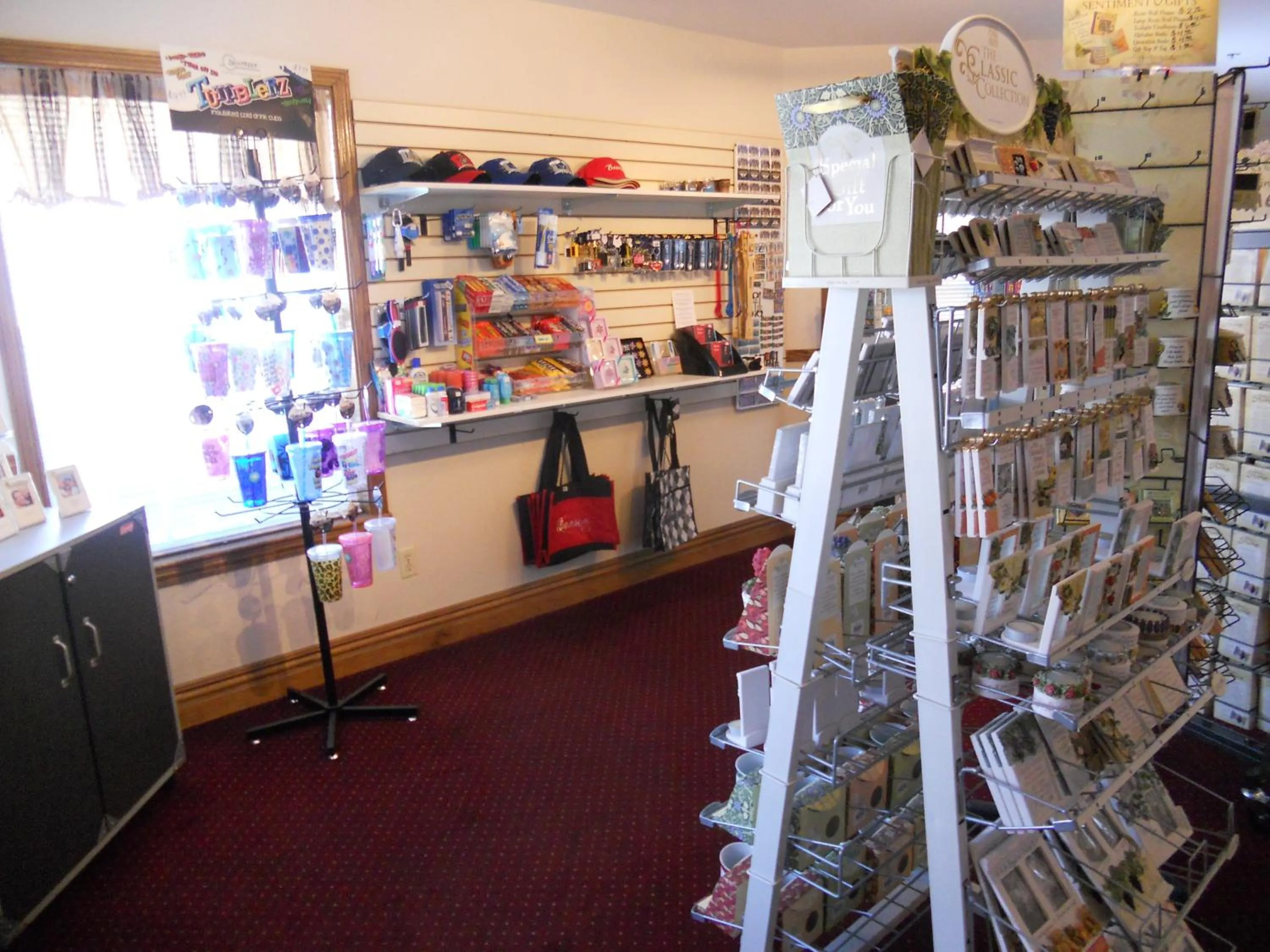 On-site shops in Dutton Inn