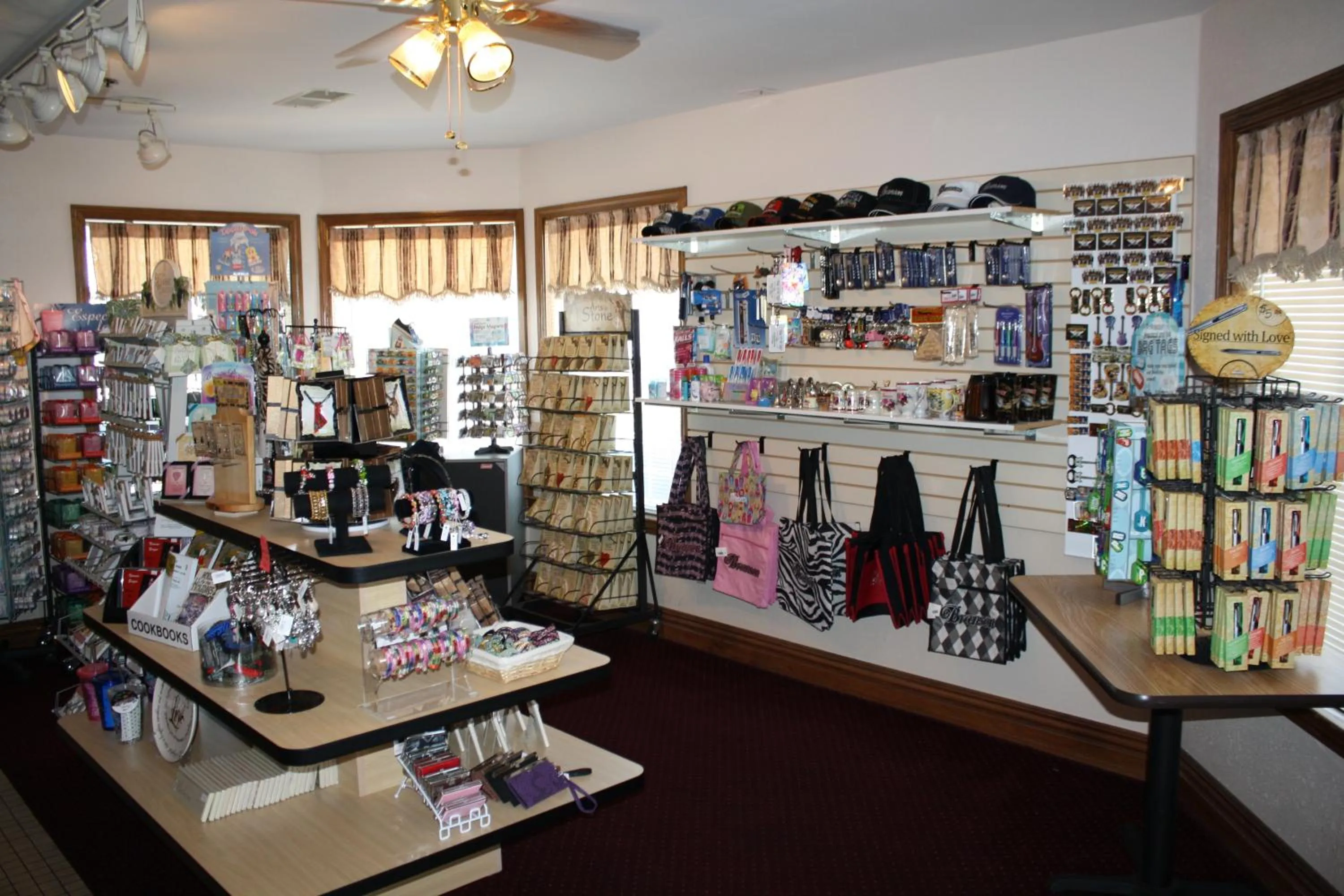On-site shops in Dutton Inn