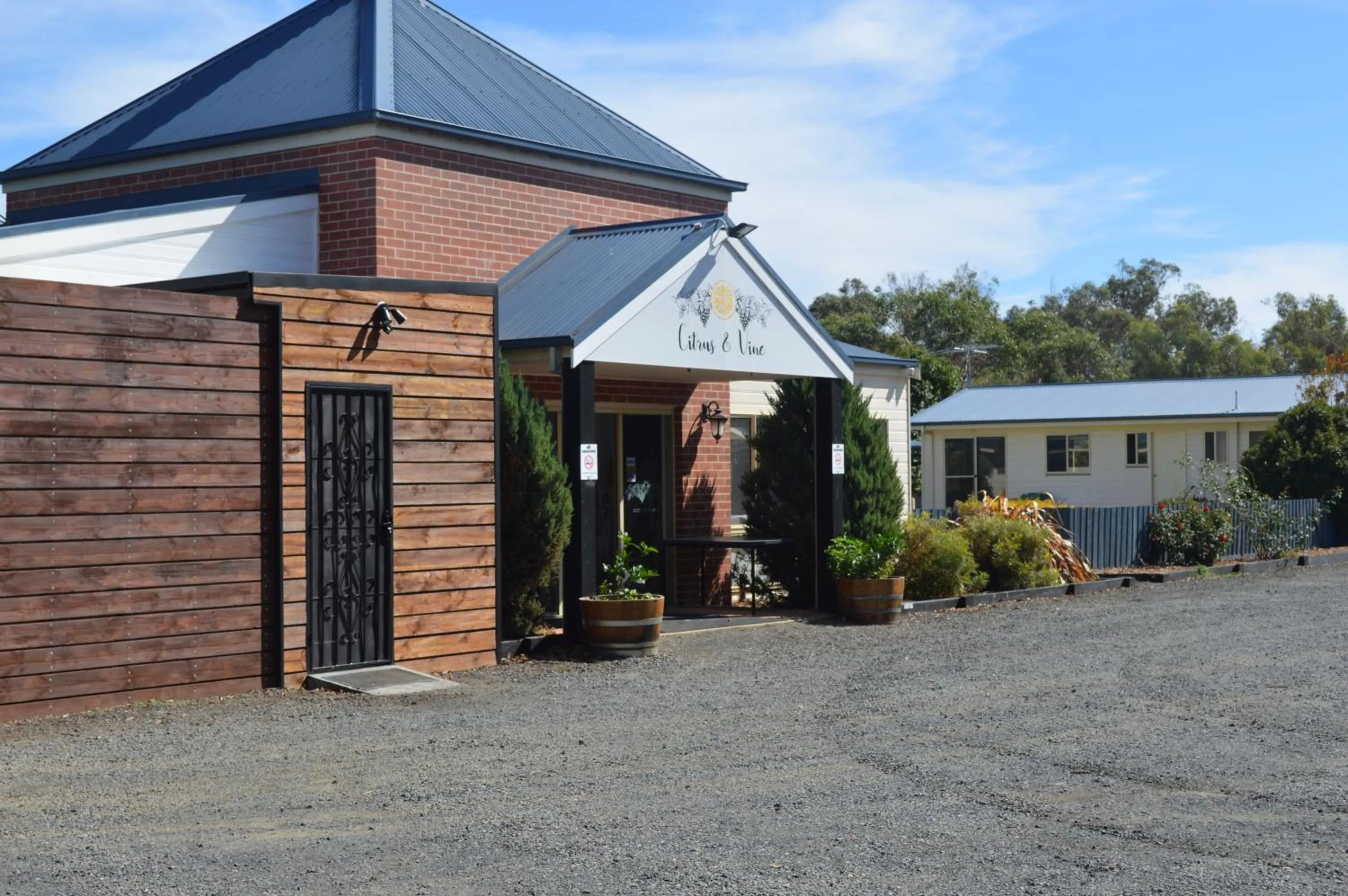 Restaurant/places to eat, Property Building in Woodbyne Resort