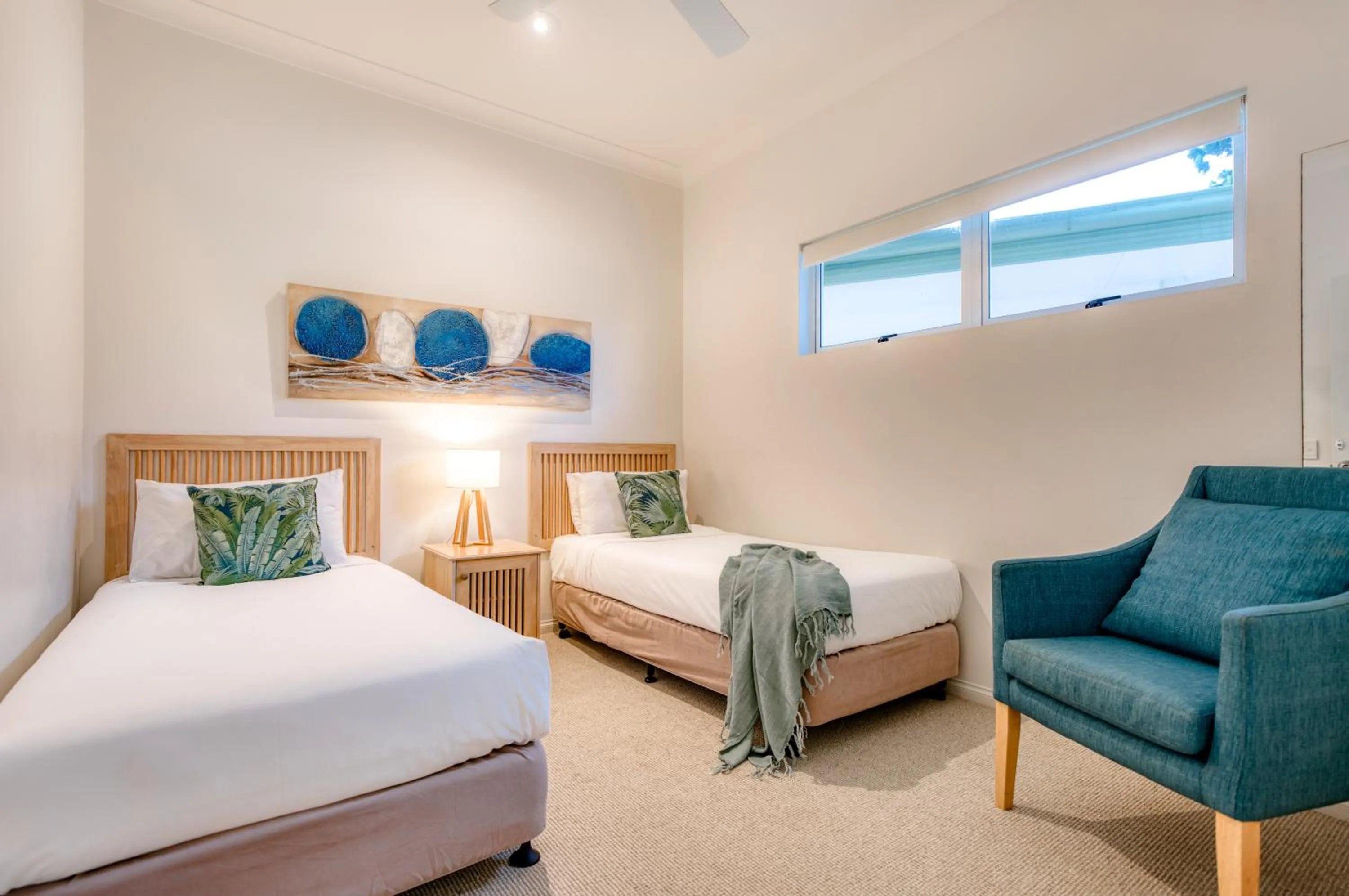 Bedroom, Bed in The Lookout Resort Noosa
