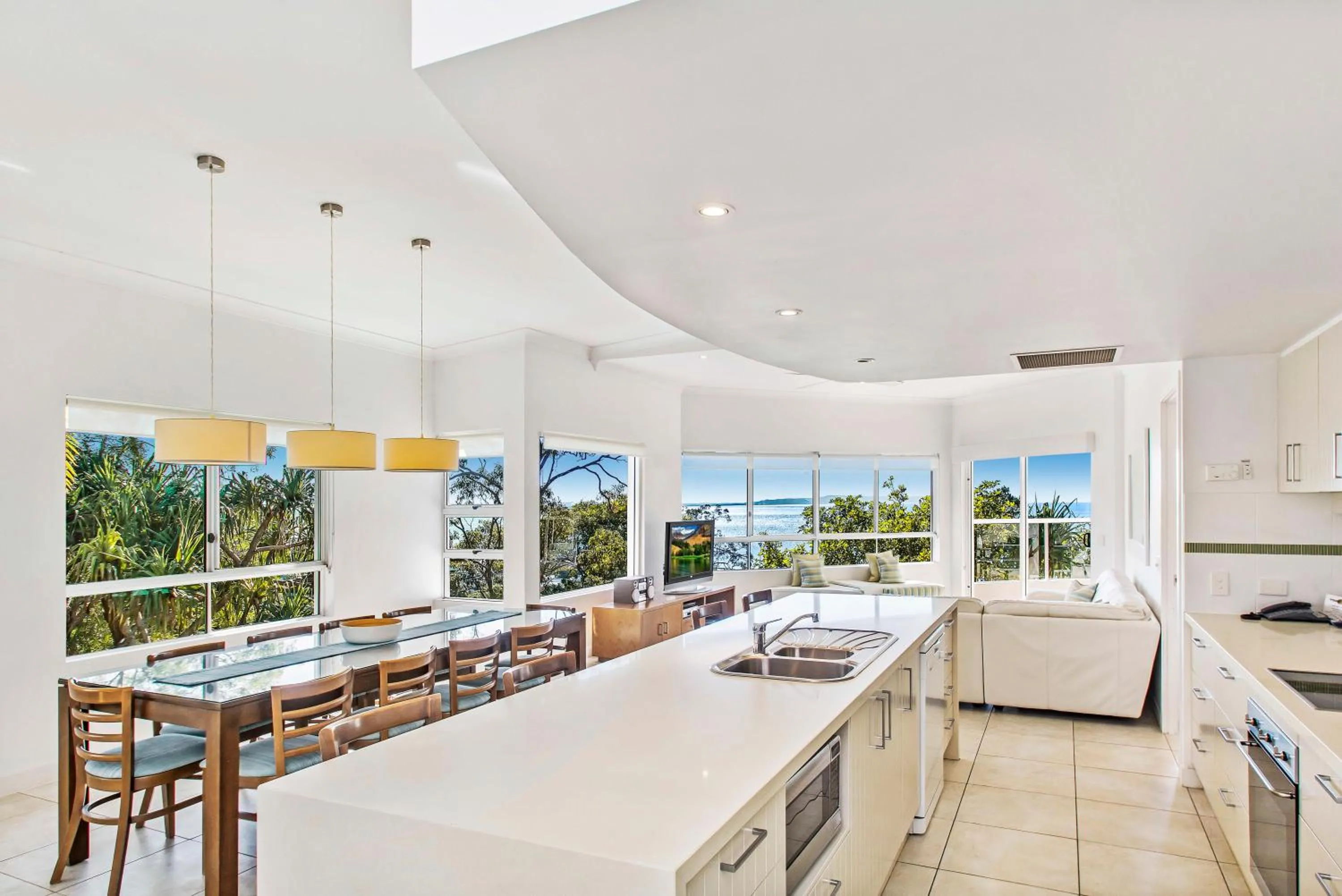Kitchen or kitchenette in The Lookout Resort Noosa
