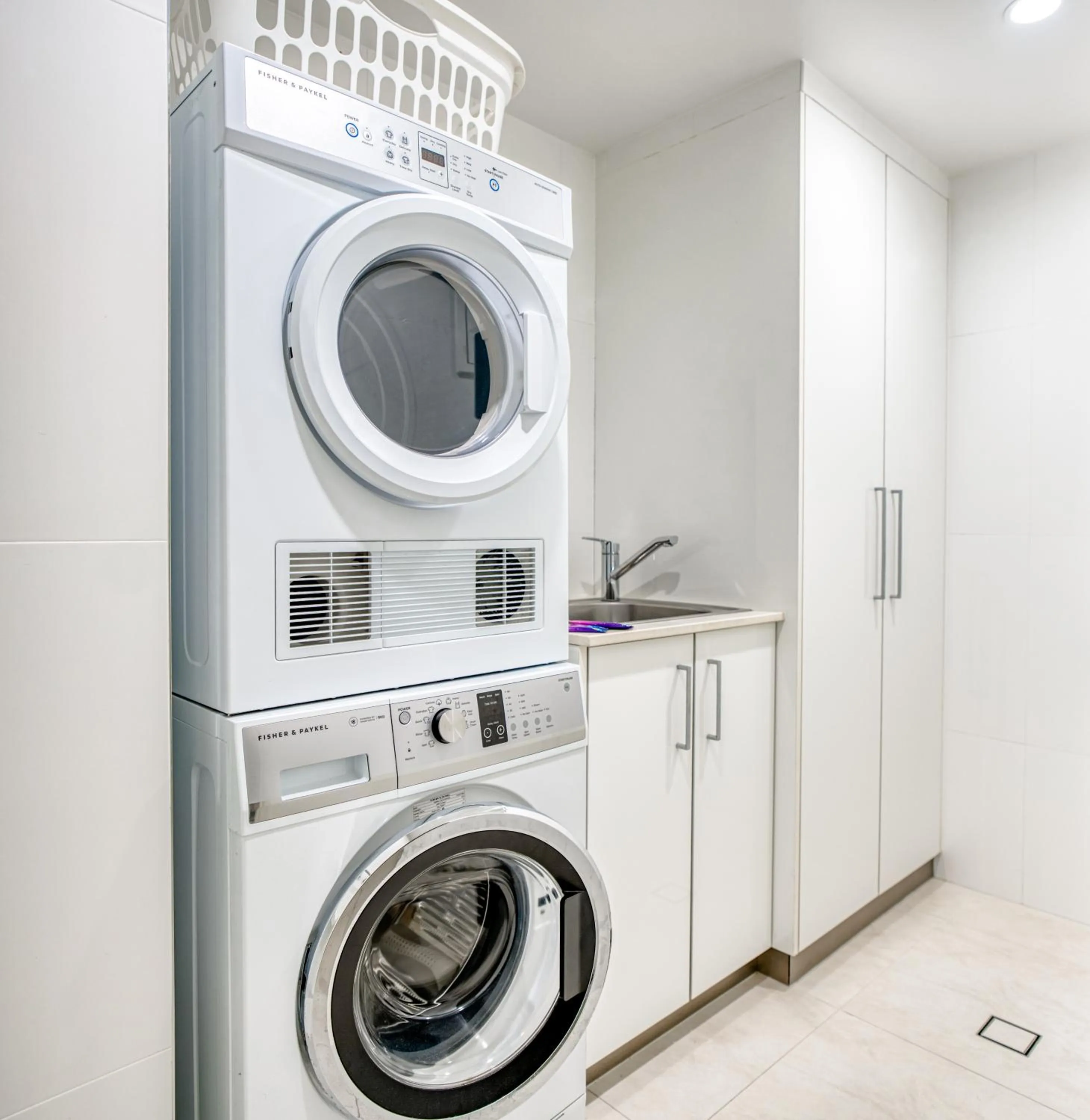 washing machine in The Lookout Resort Noosa